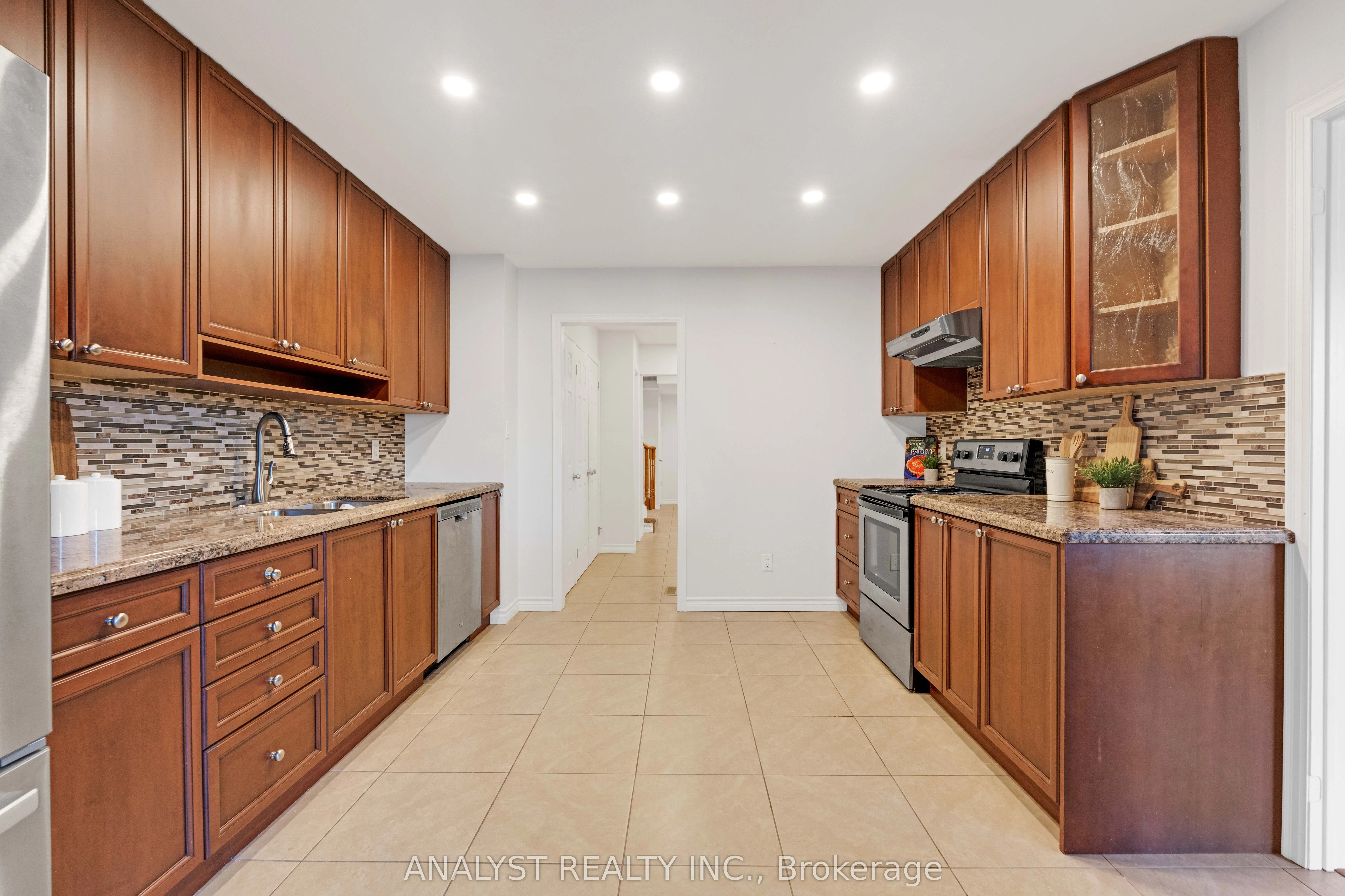 1090 longbow Drive