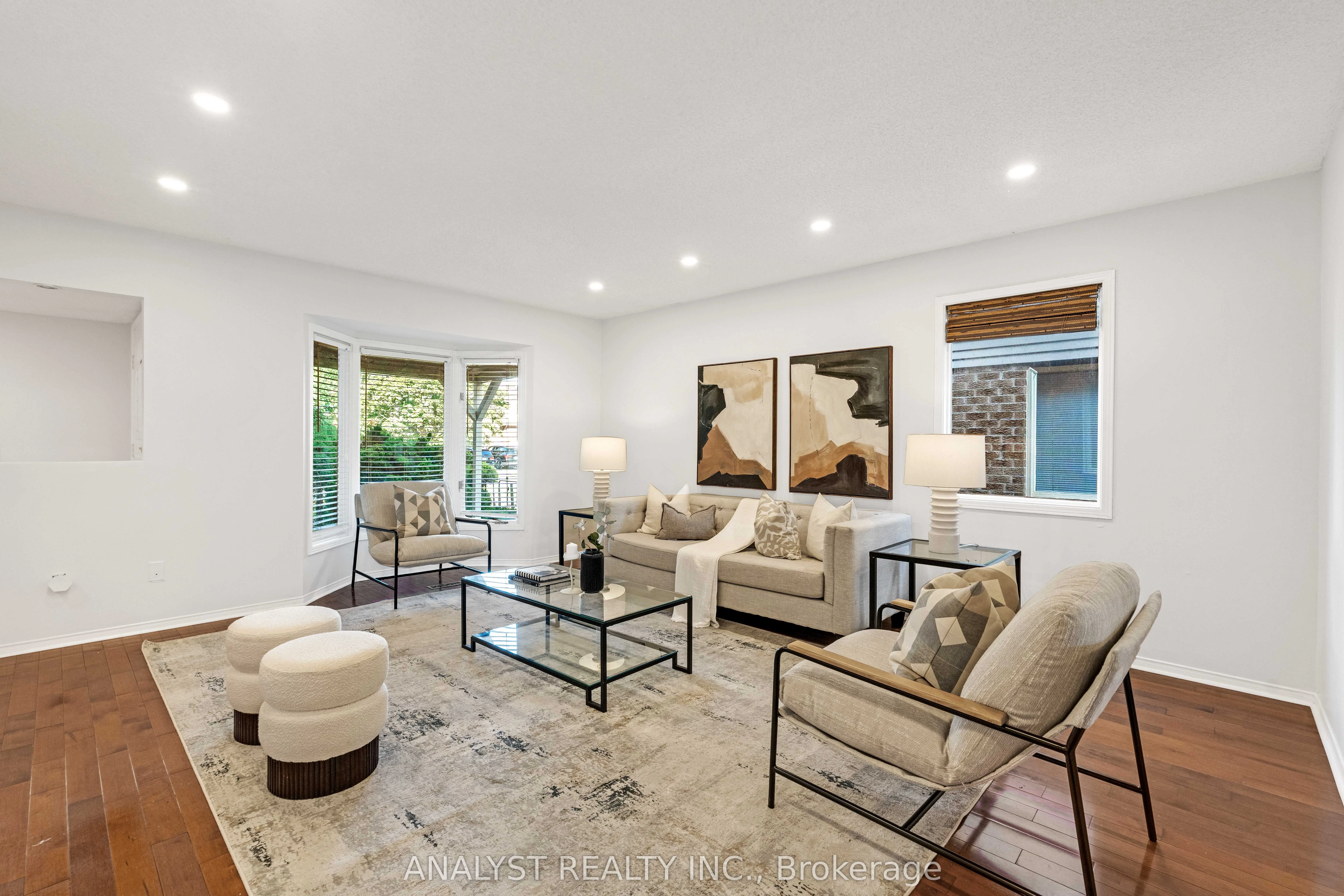 1090 longbow Drive