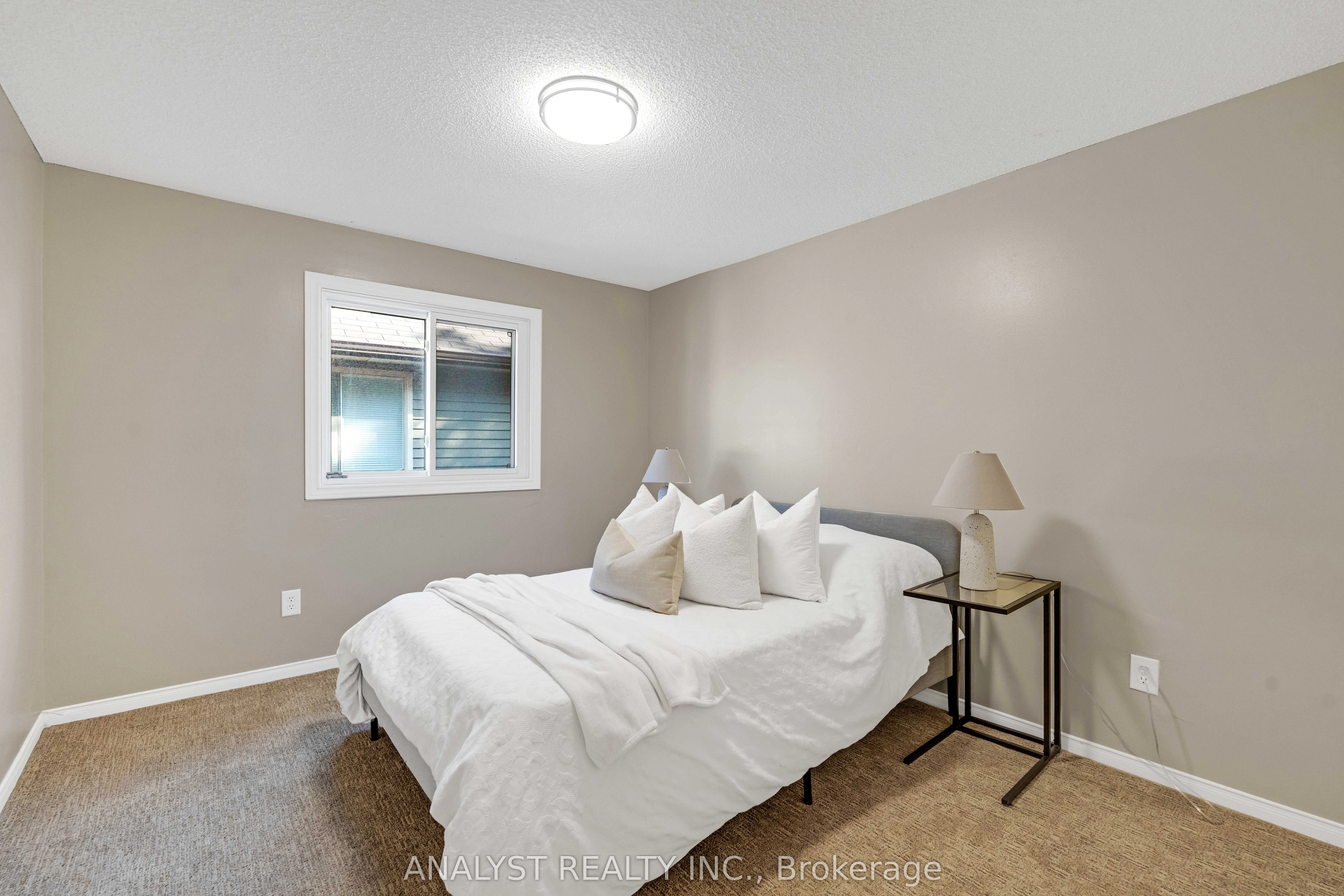 1090 longbow Drive