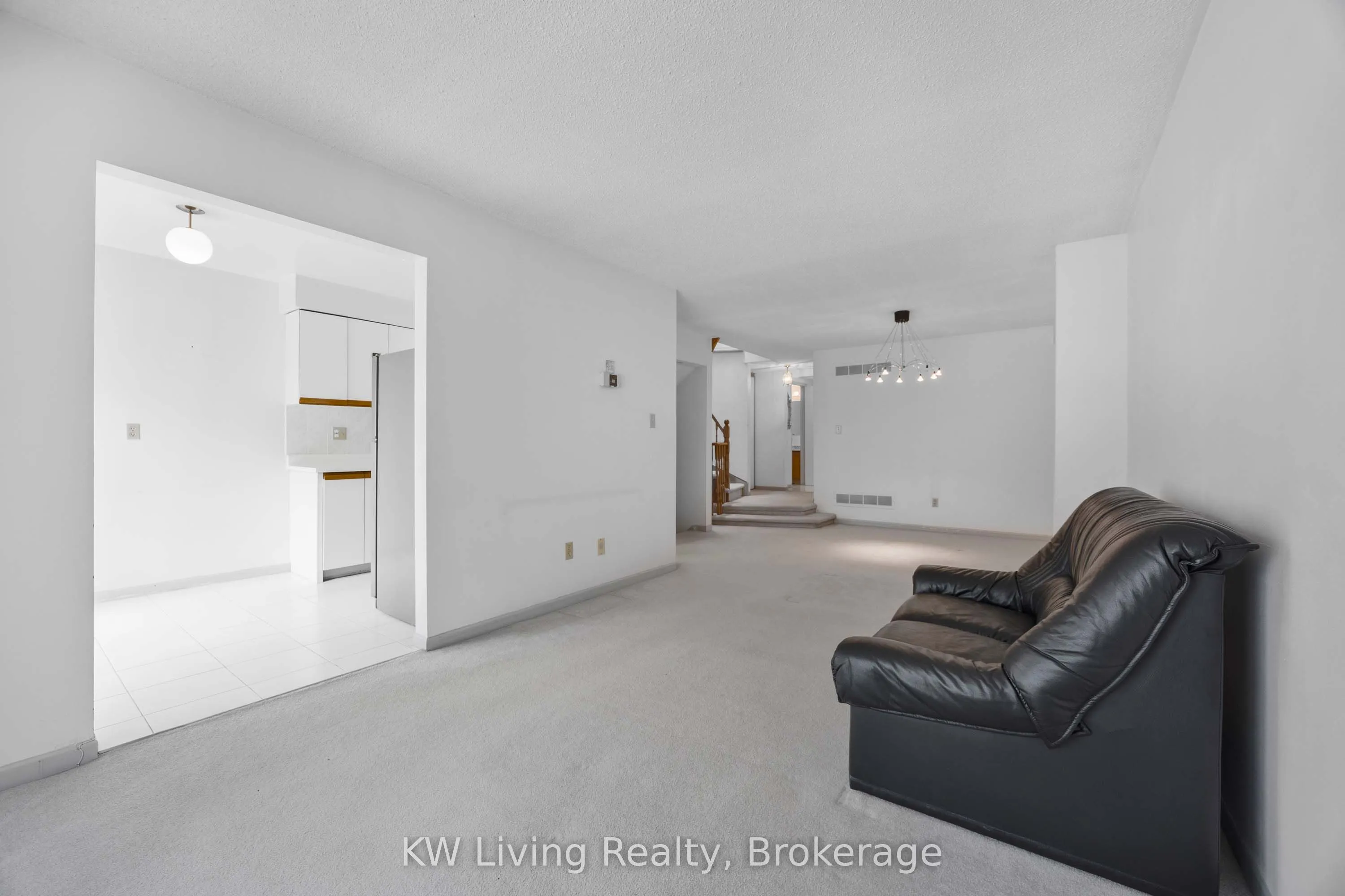 66 Placentia Boulevard