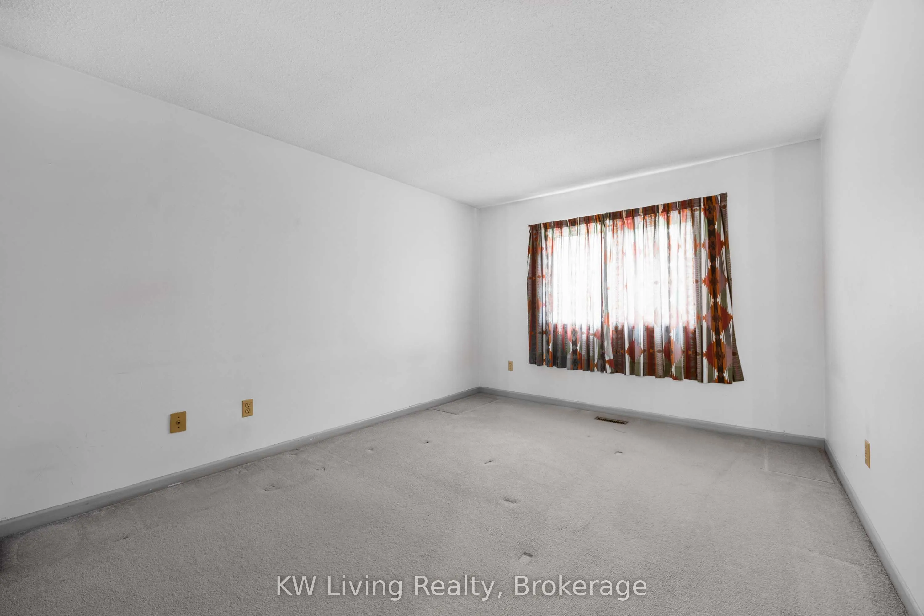 66 Placentia Boulevard