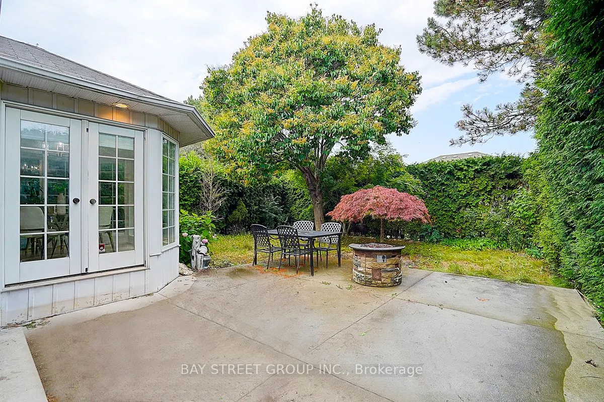 342 REGAL BRIAR Street
