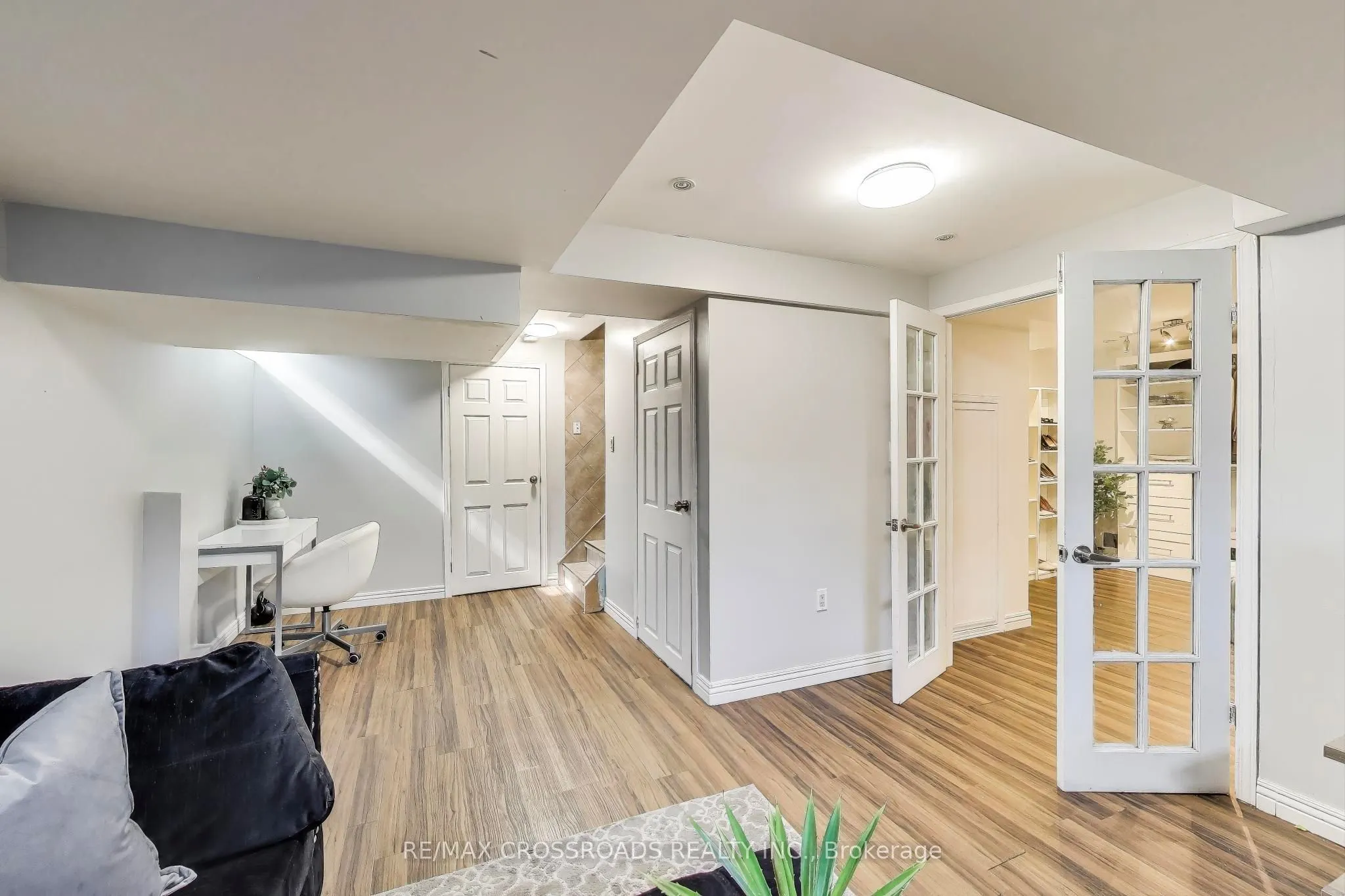 1104 Beneford Road
