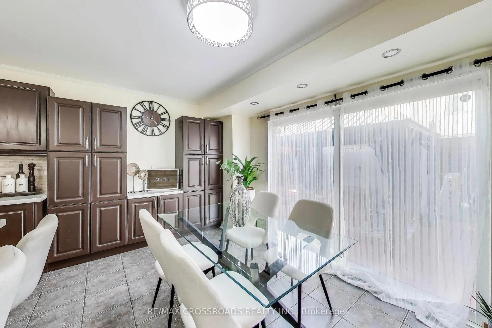 1104 Beneford Road