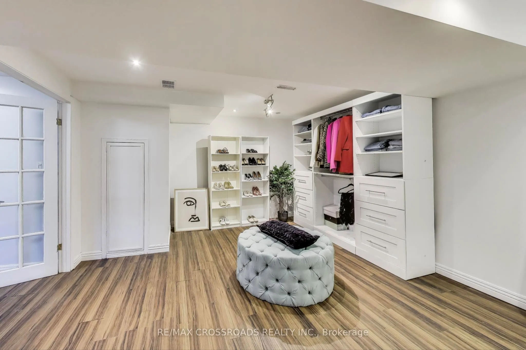 1104 Beneford Road