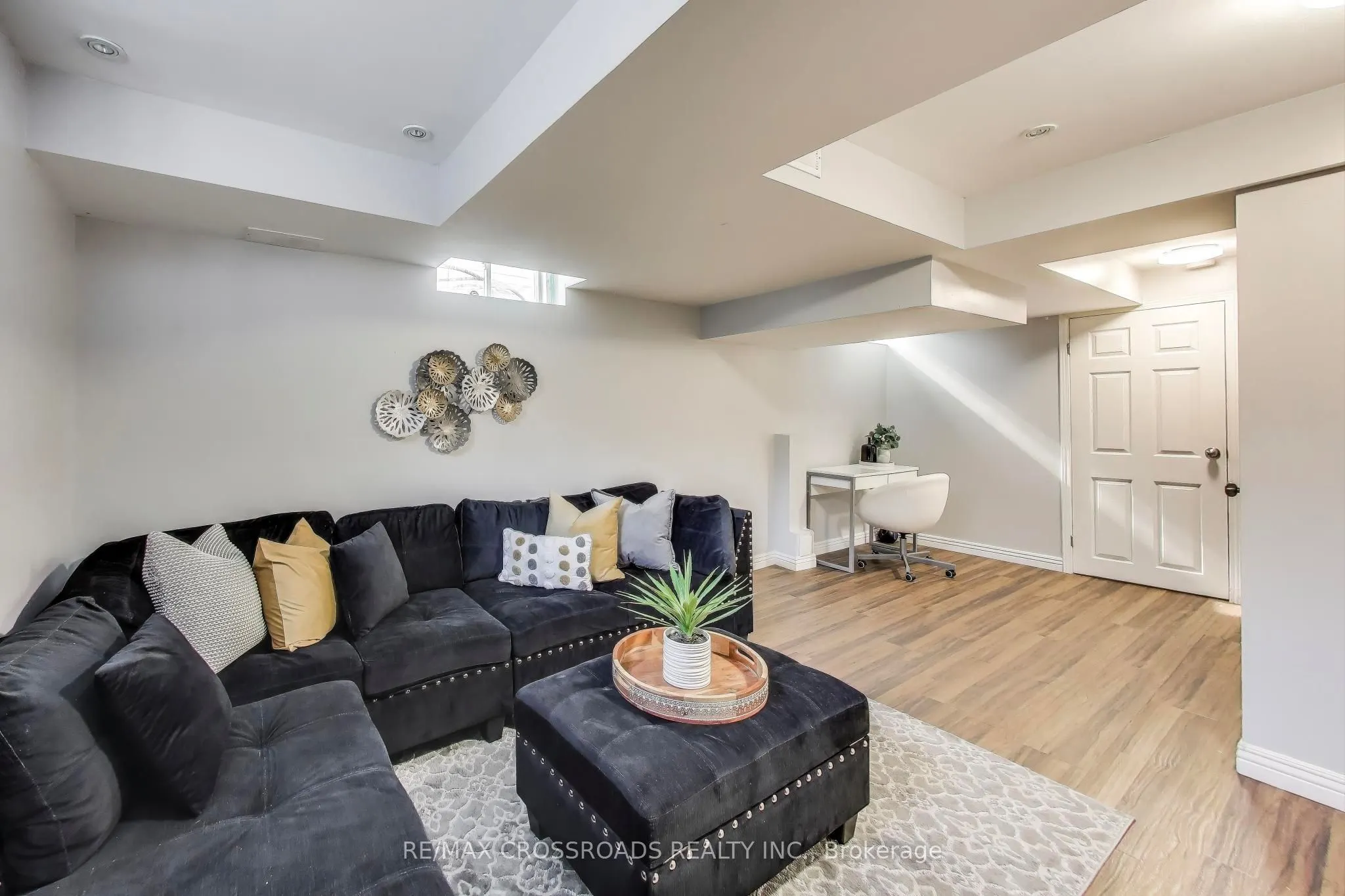 1104 Beneford Road
