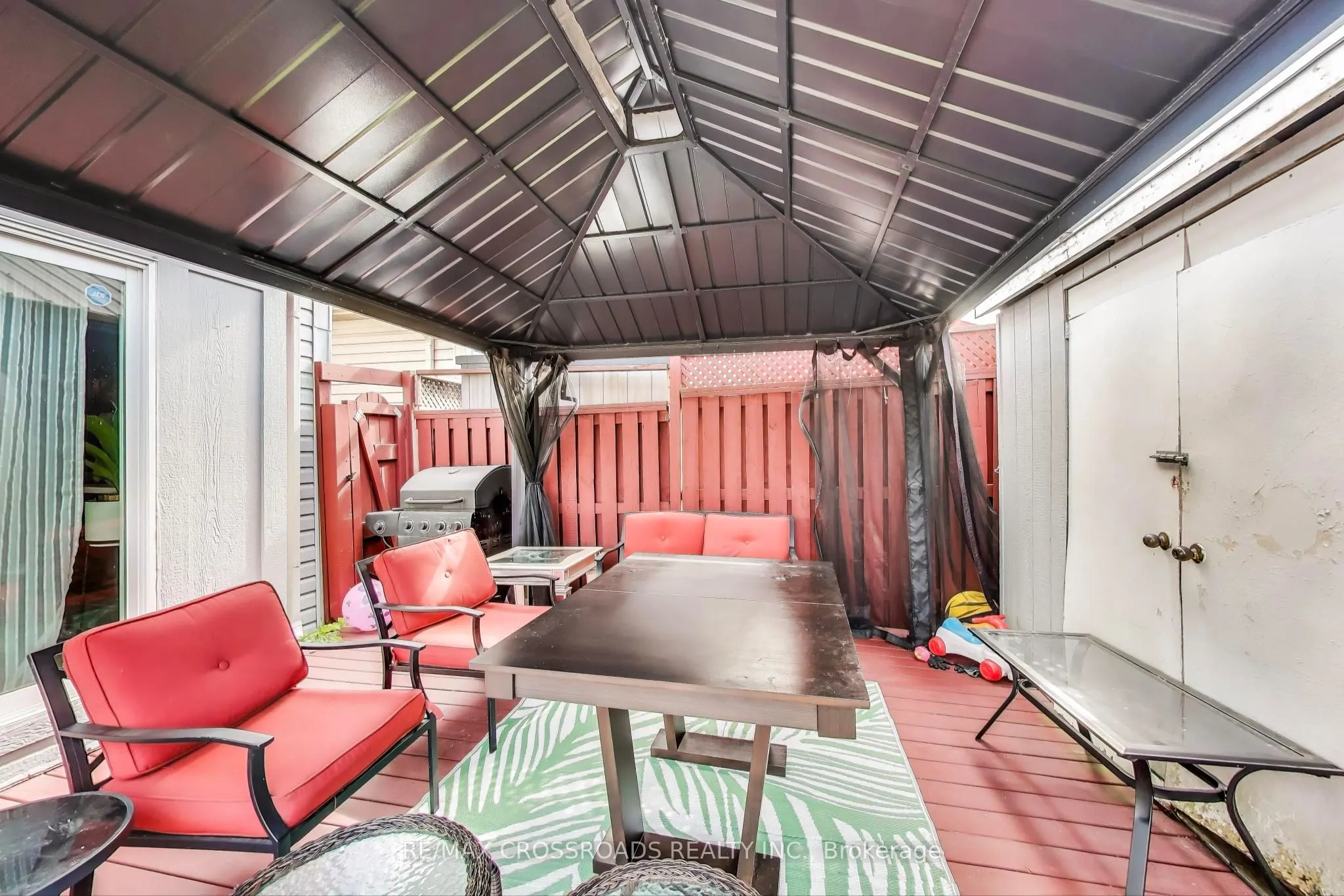 1104 Beneford Road