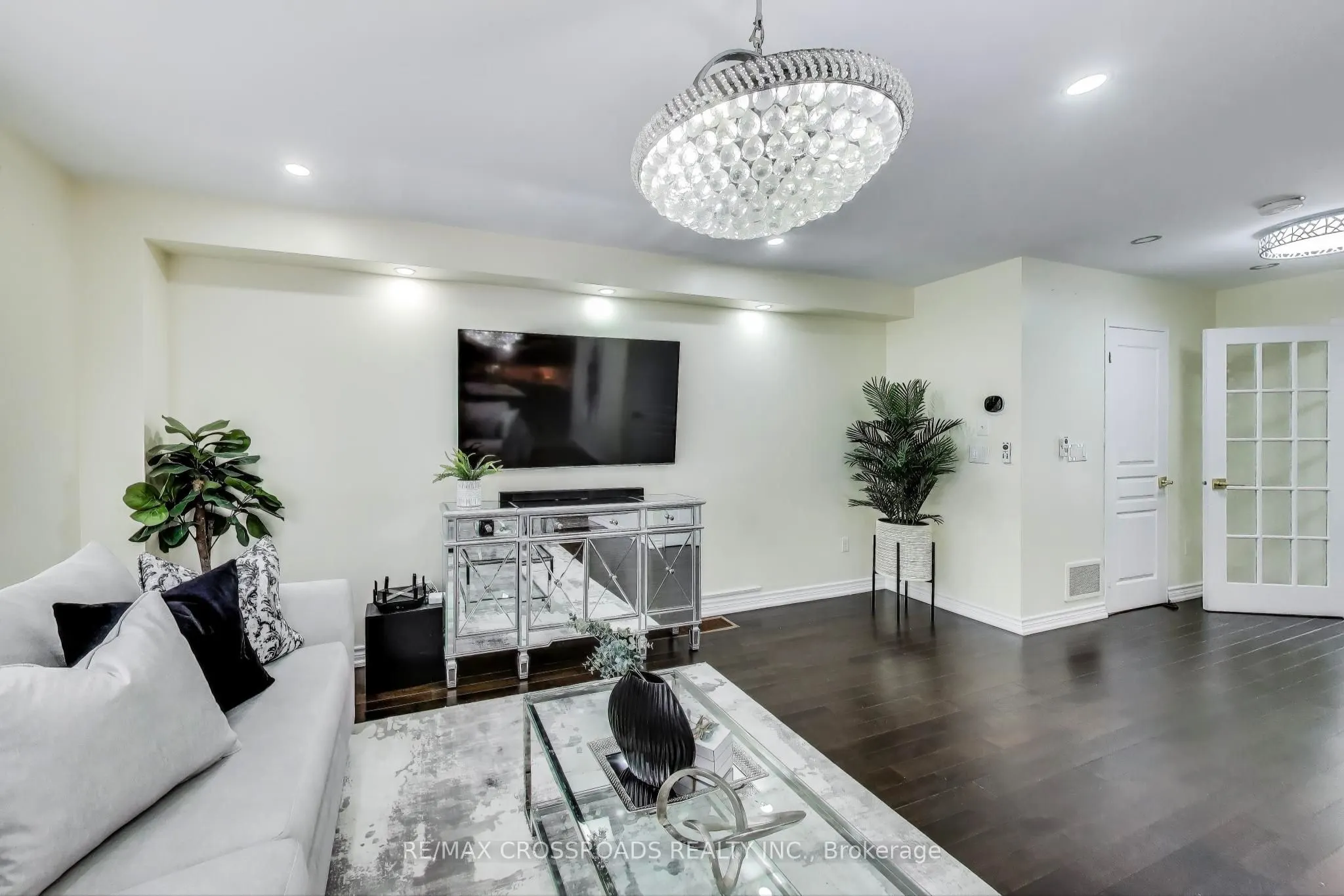 1104 Beneford Road
