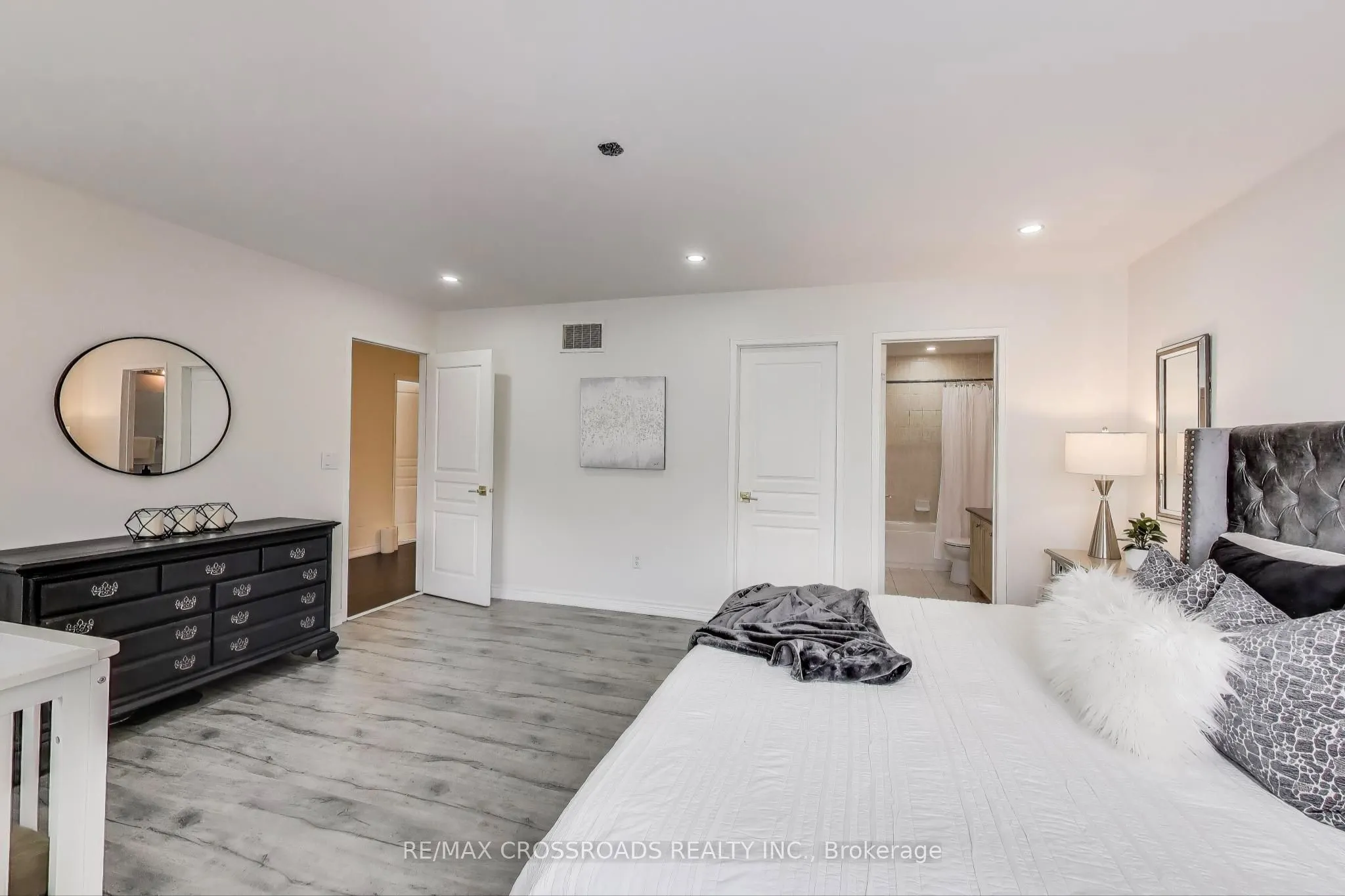 1104 Beneford Road
