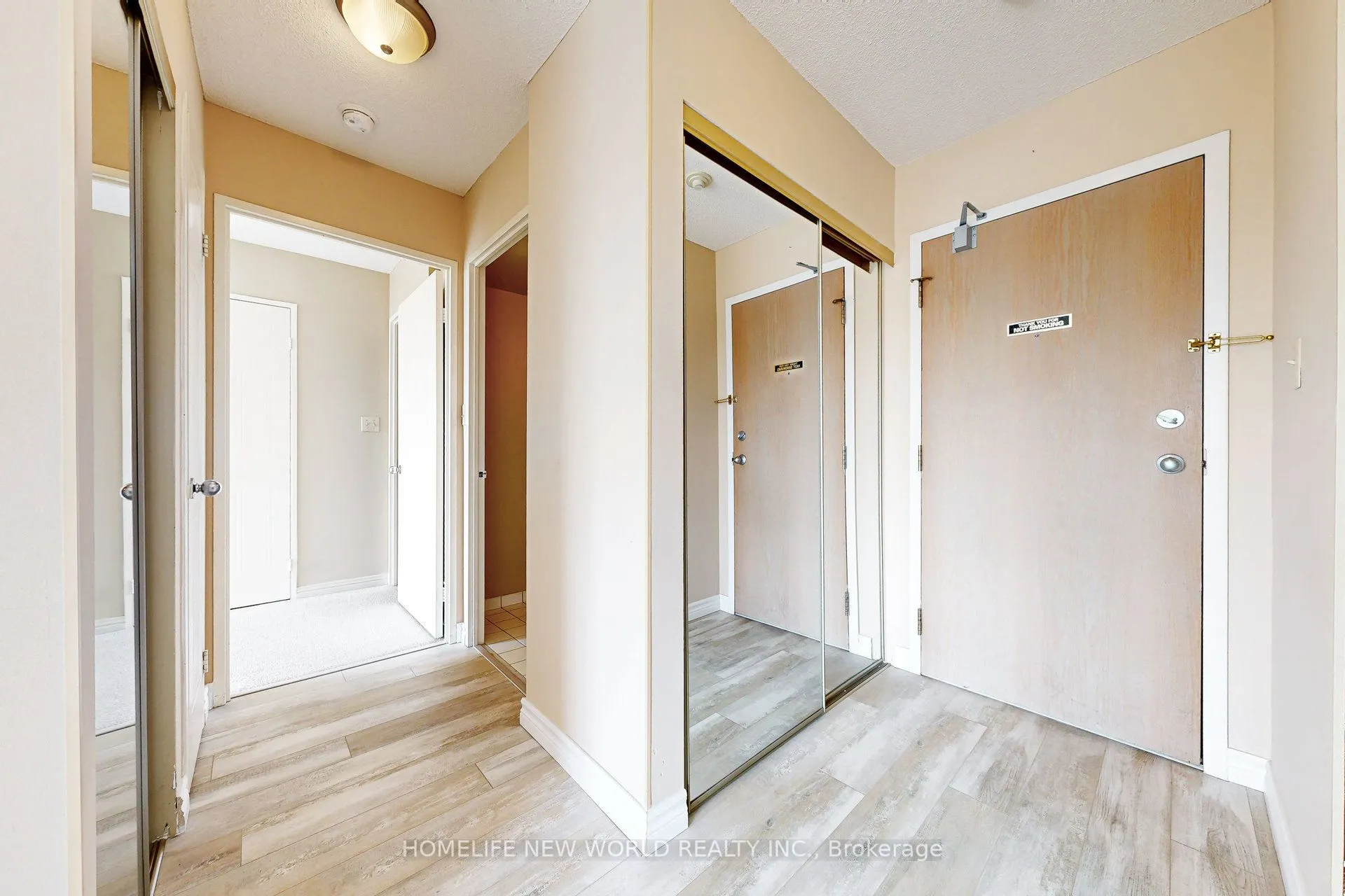 711 Rossland Road E, #706
