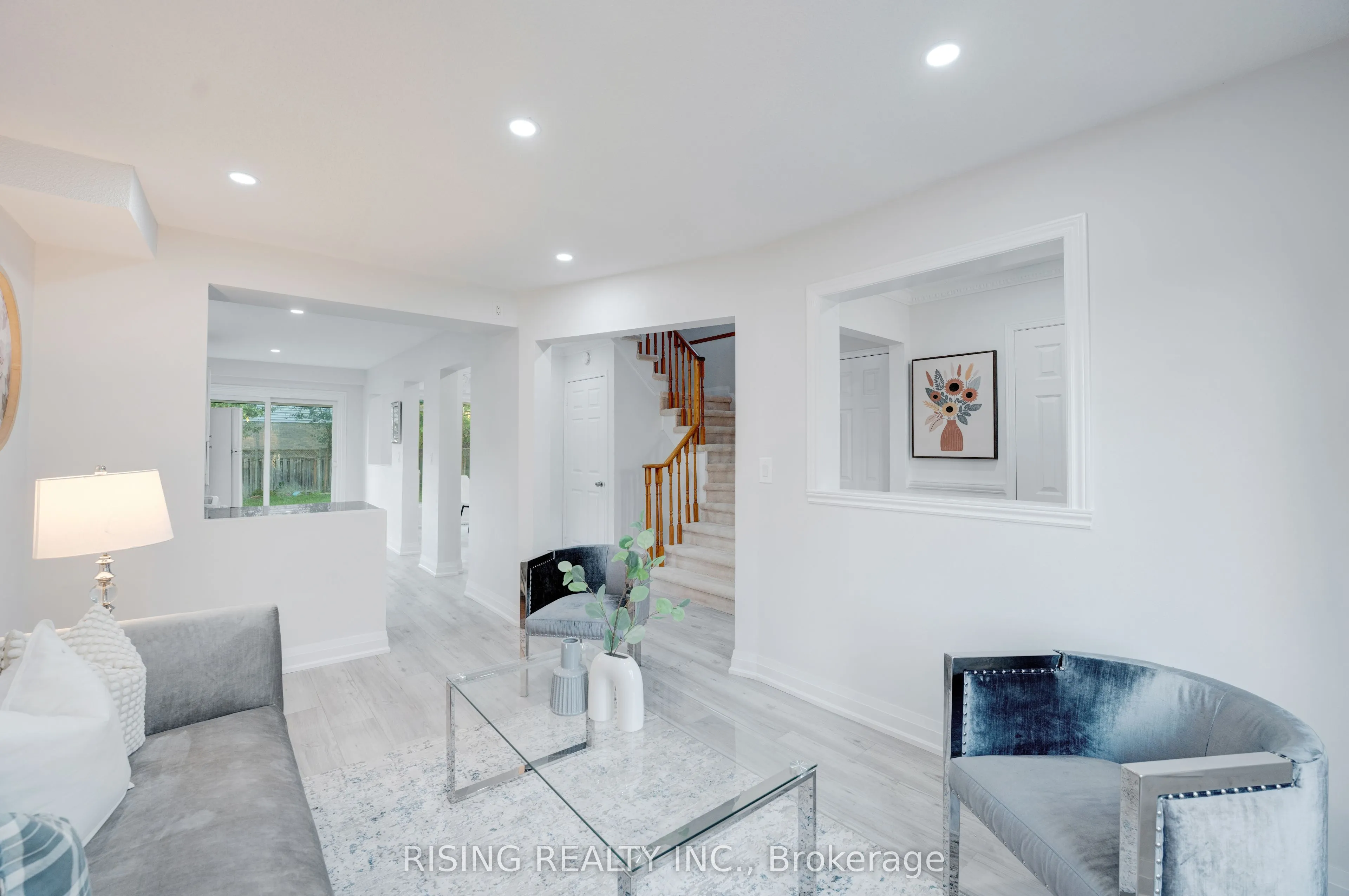 882 Renaissance Drive