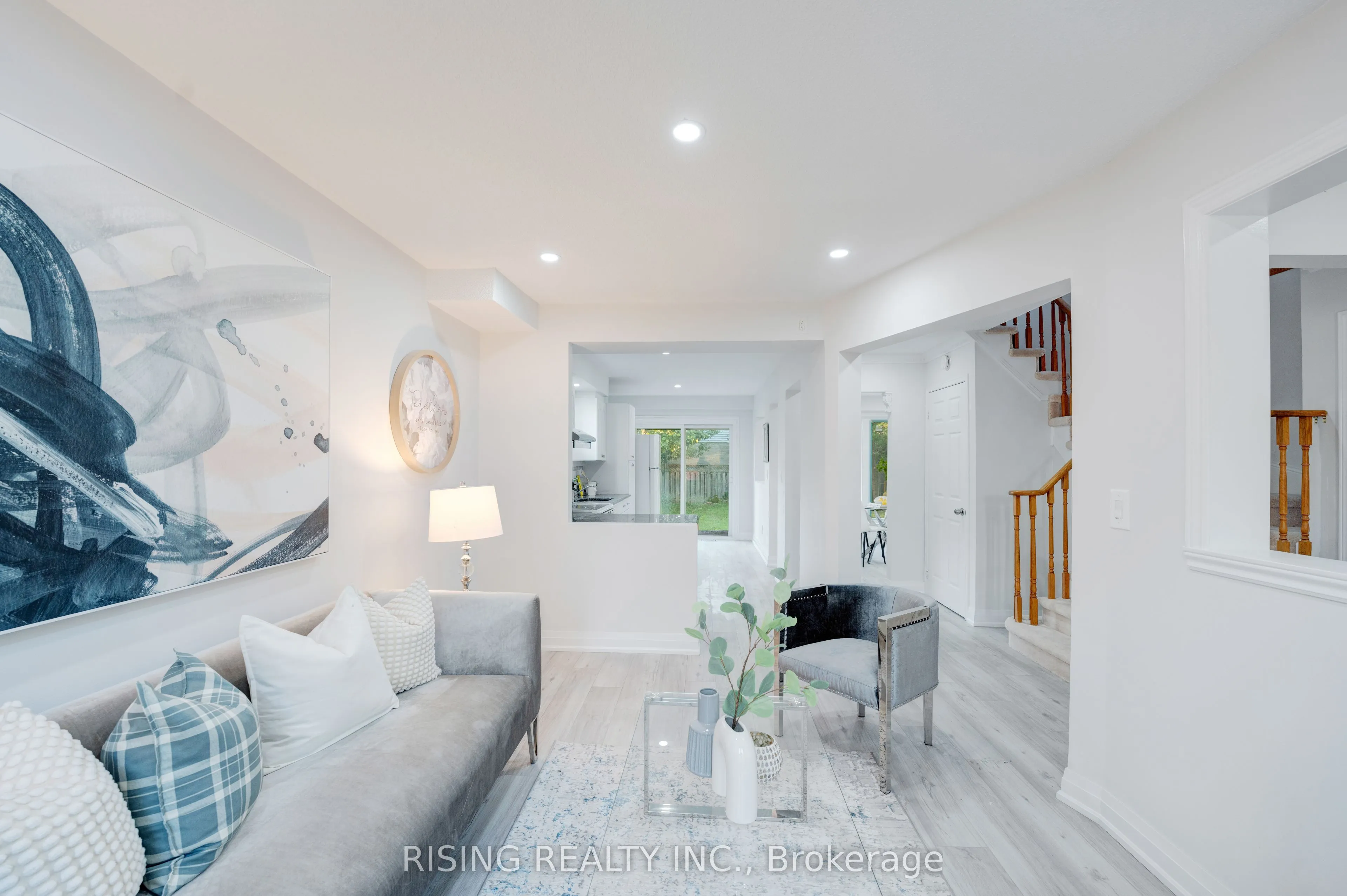 882 Renaissance Drive