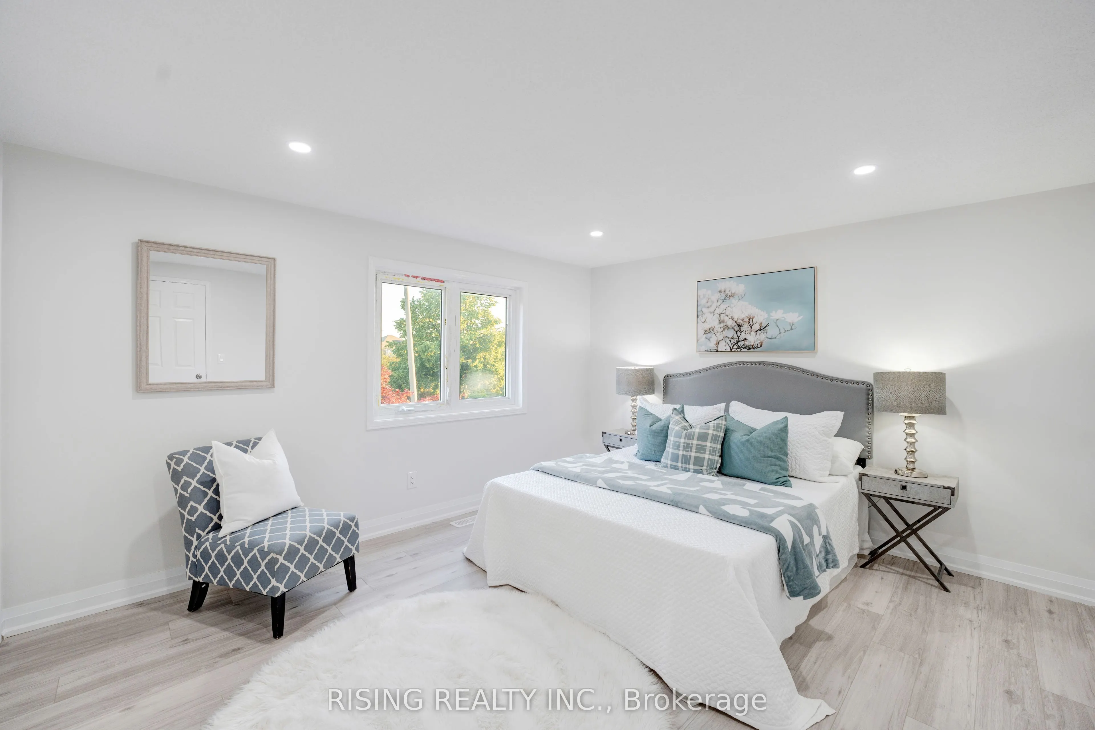 882 Renaissance Drive