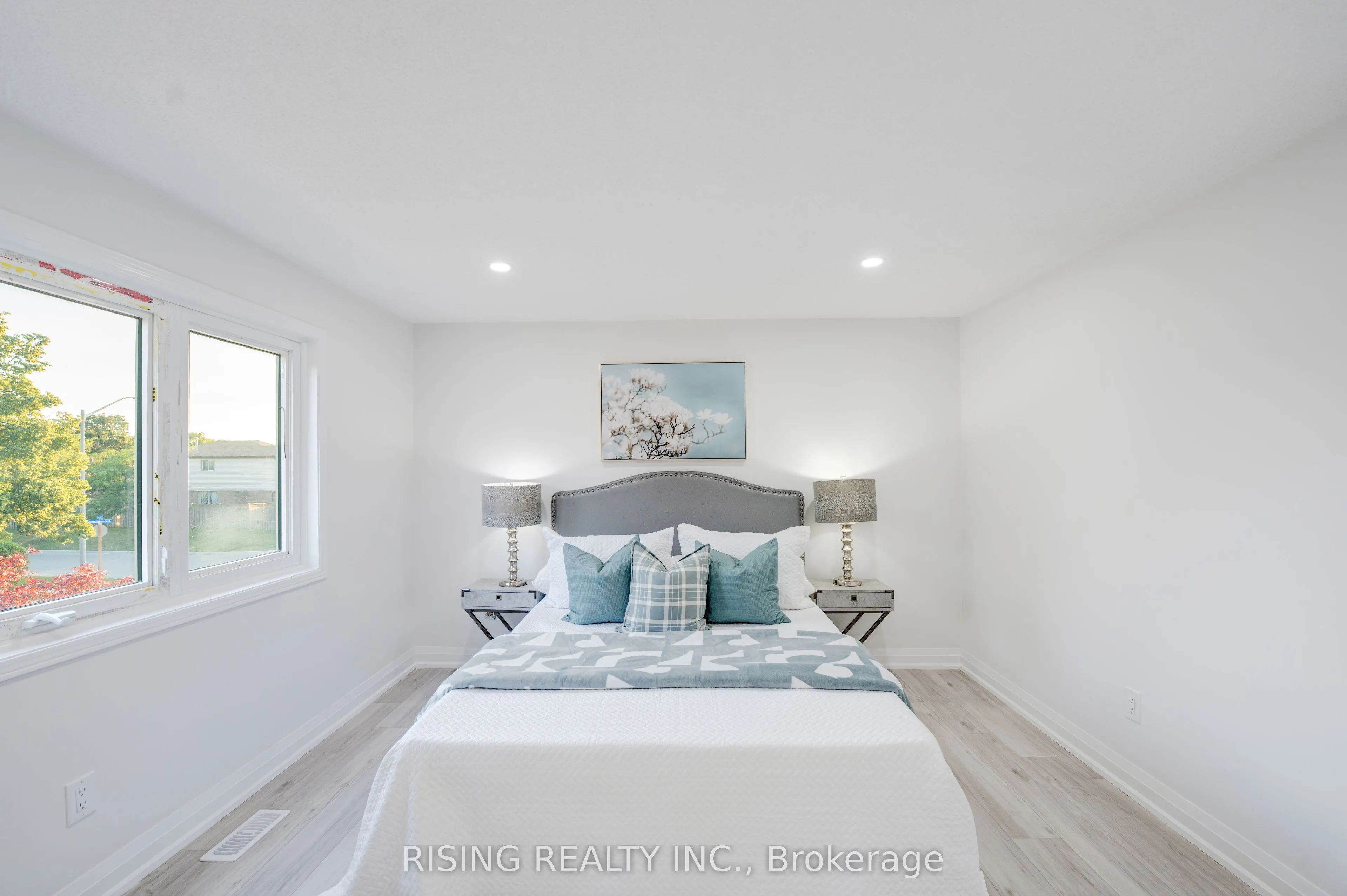 882 Renaissance Drive
