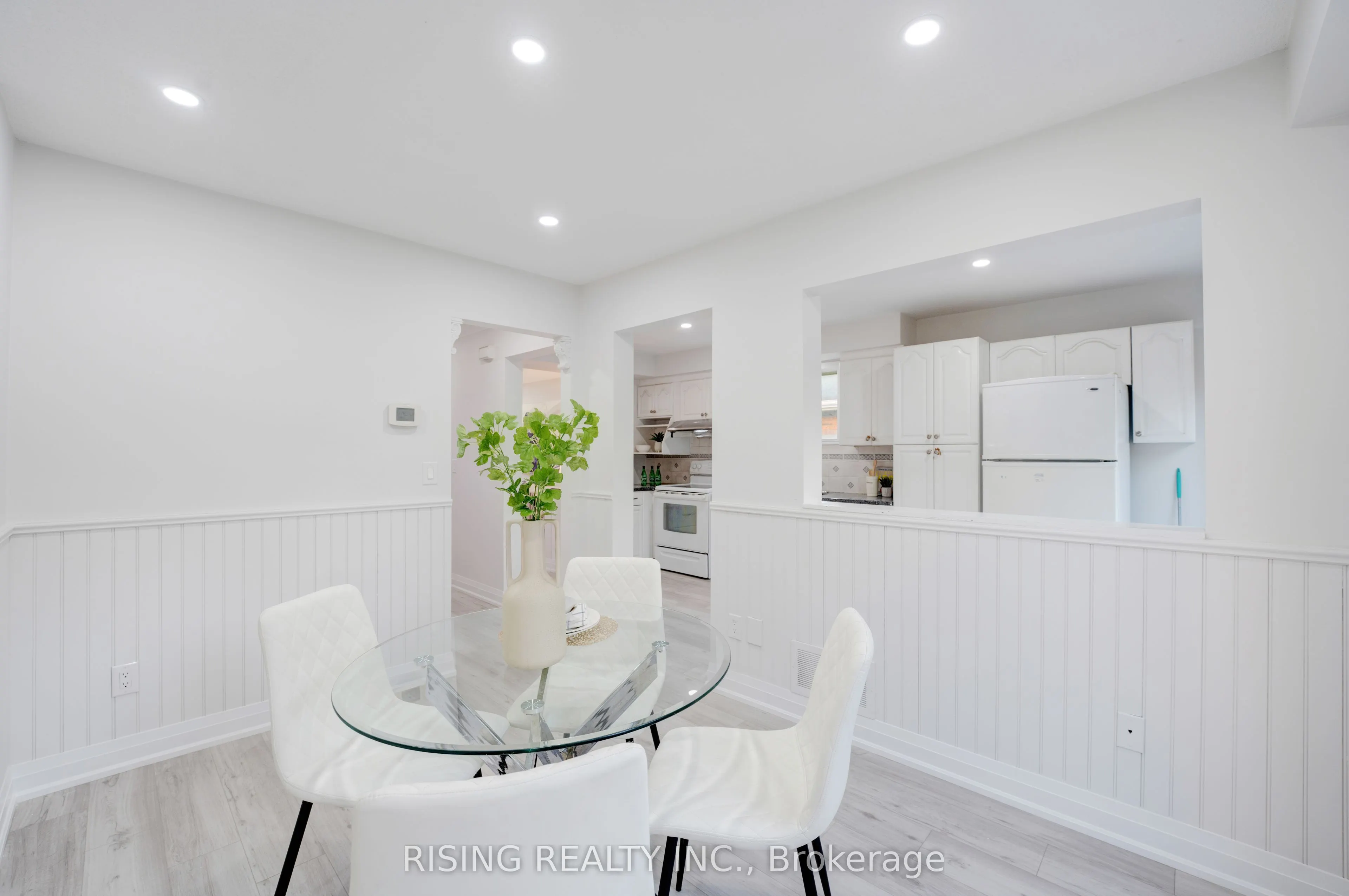 882 Renaissance Drive