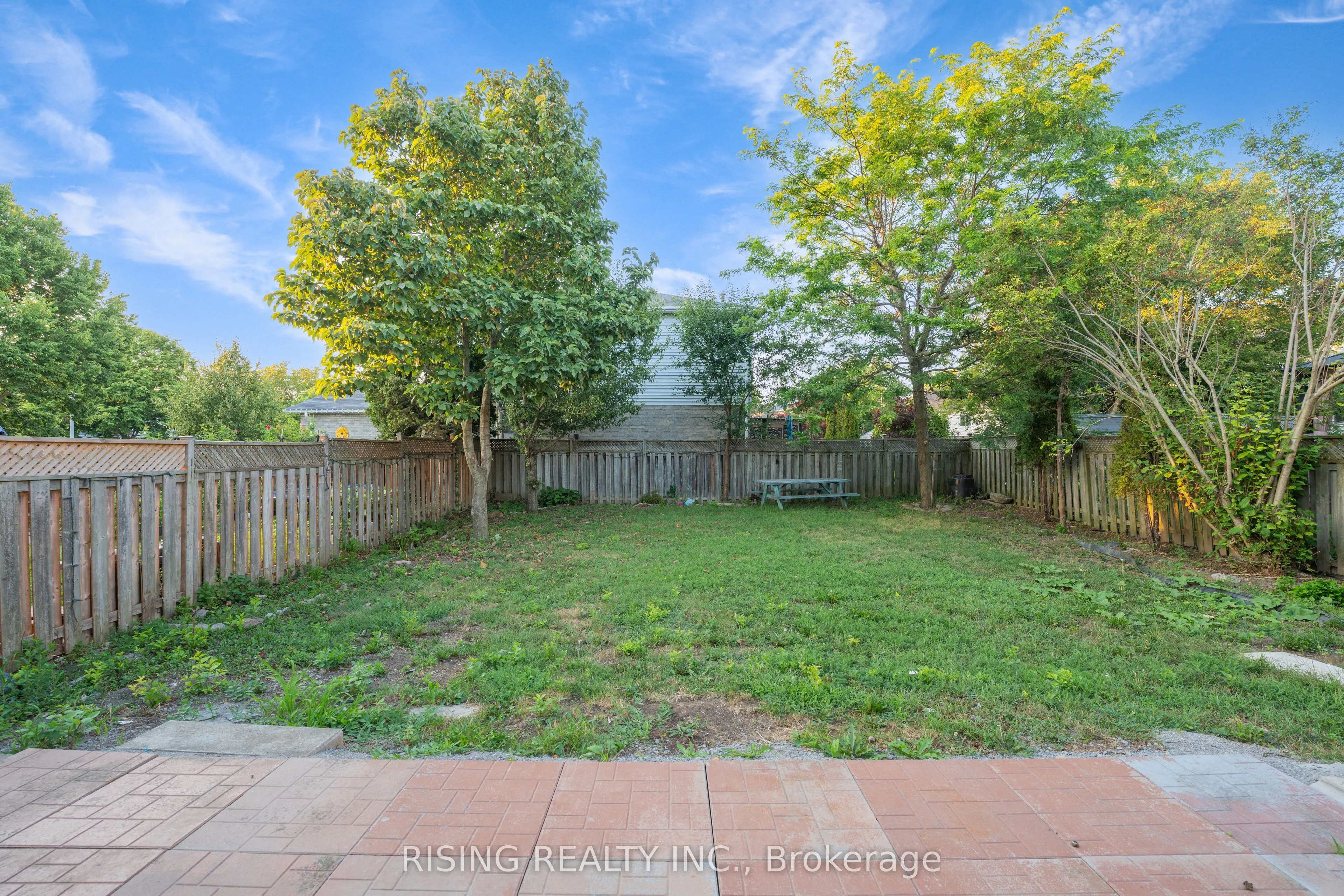 882 Renaissance Drive
