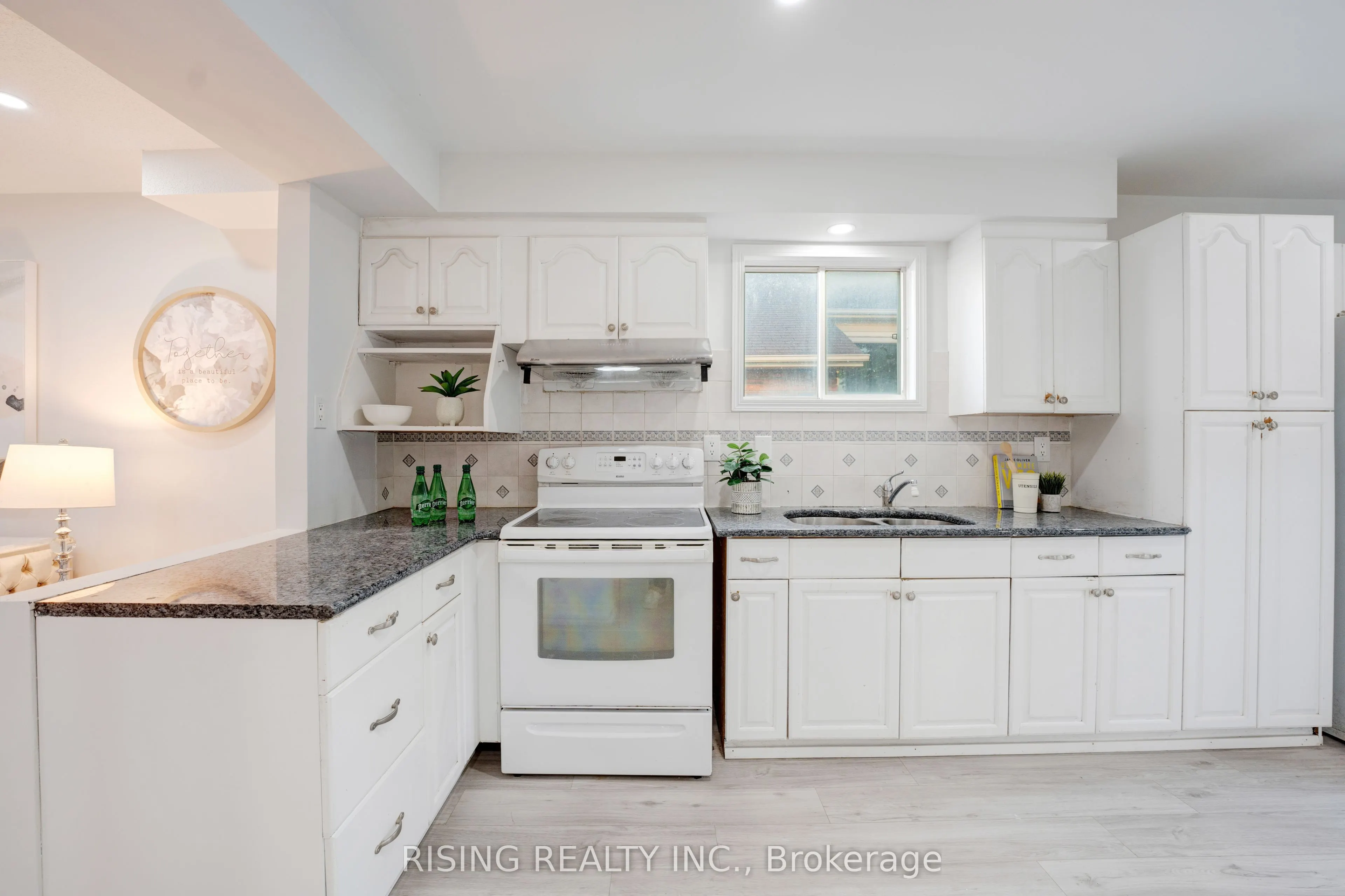882 Renaissance Drive