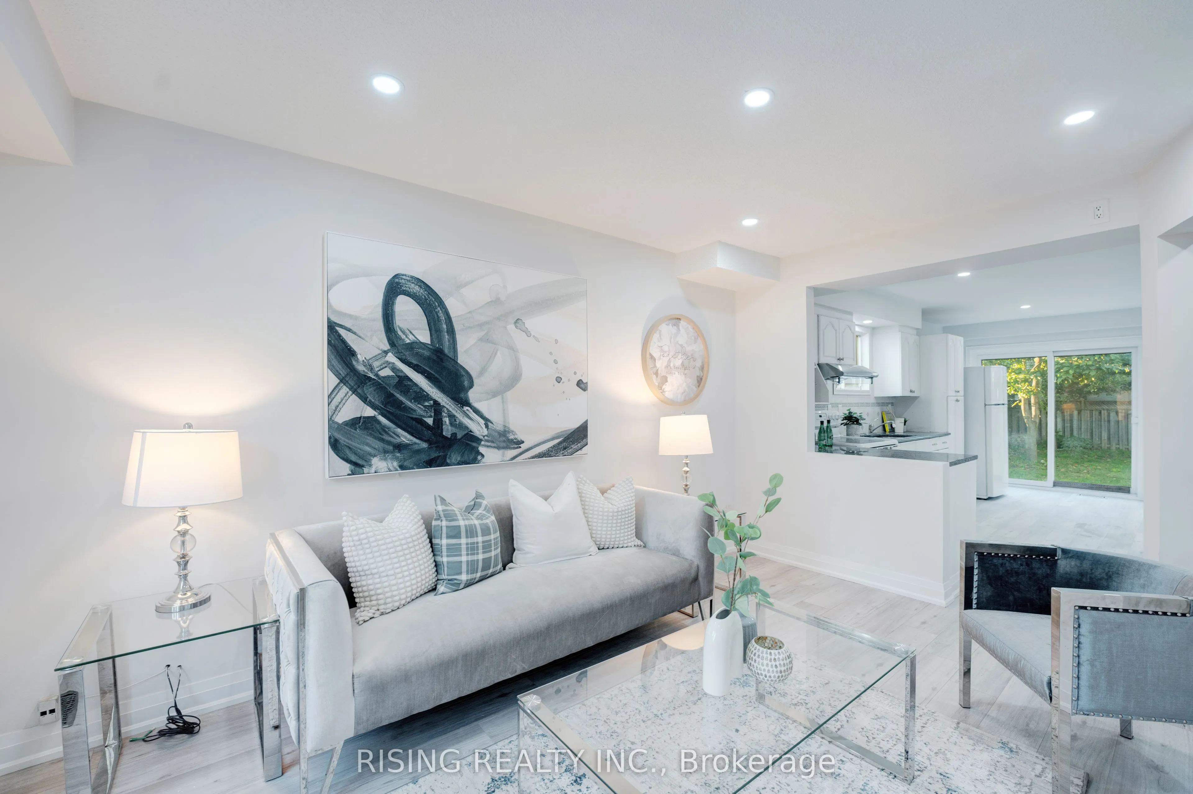882 Renaissance Drive