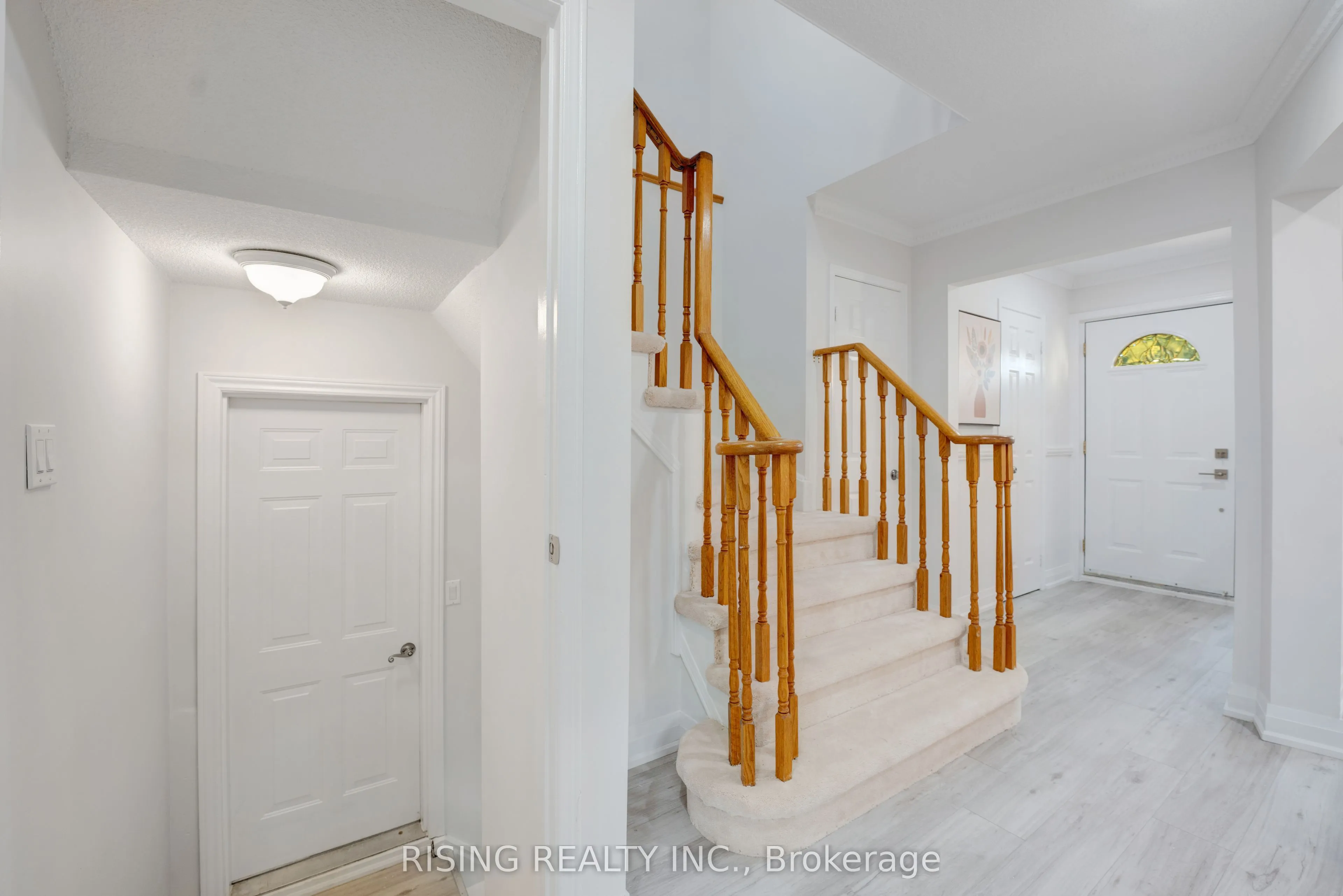 882 Renaissance Drive