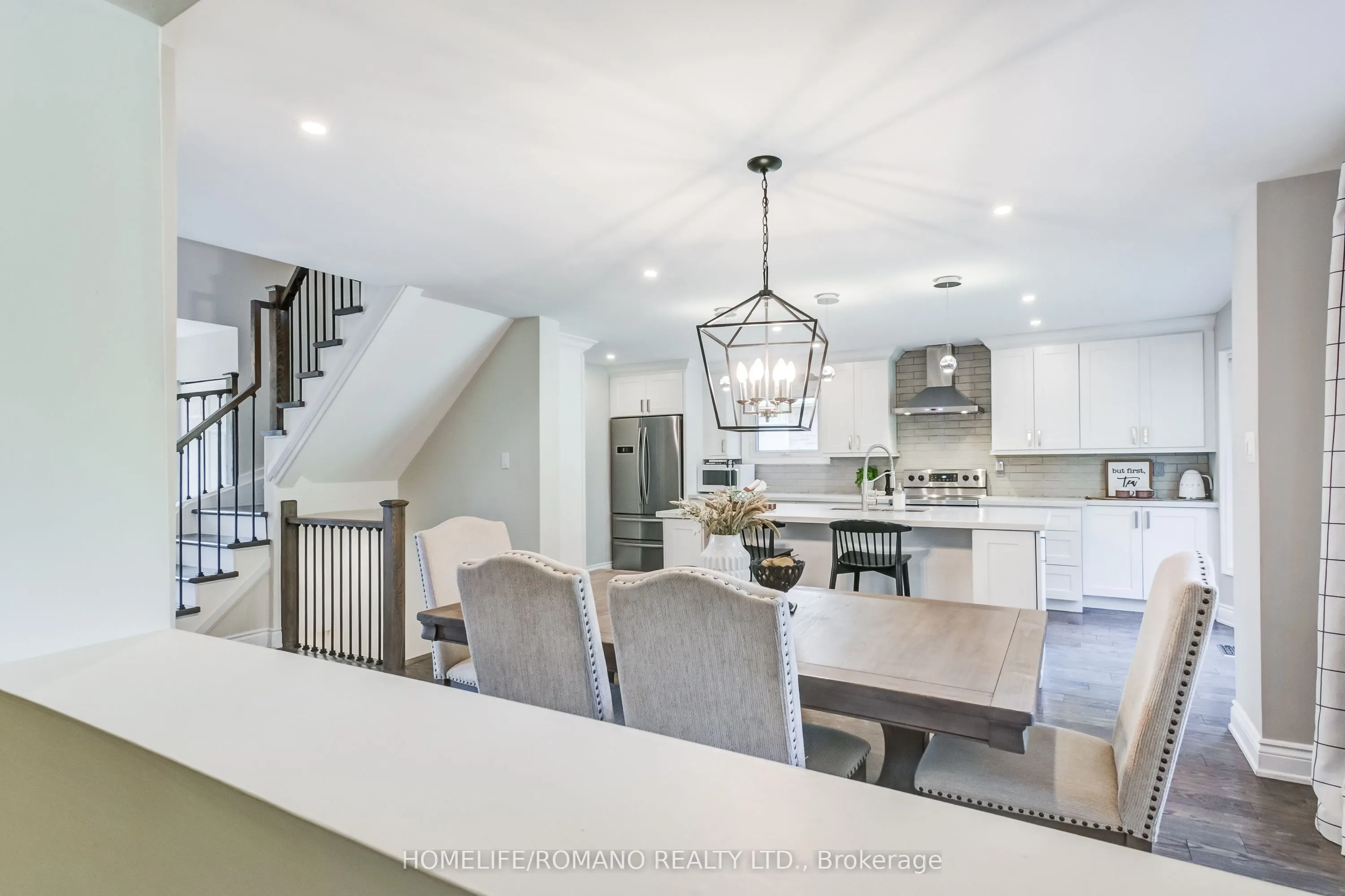 10 Glen Hill Drive