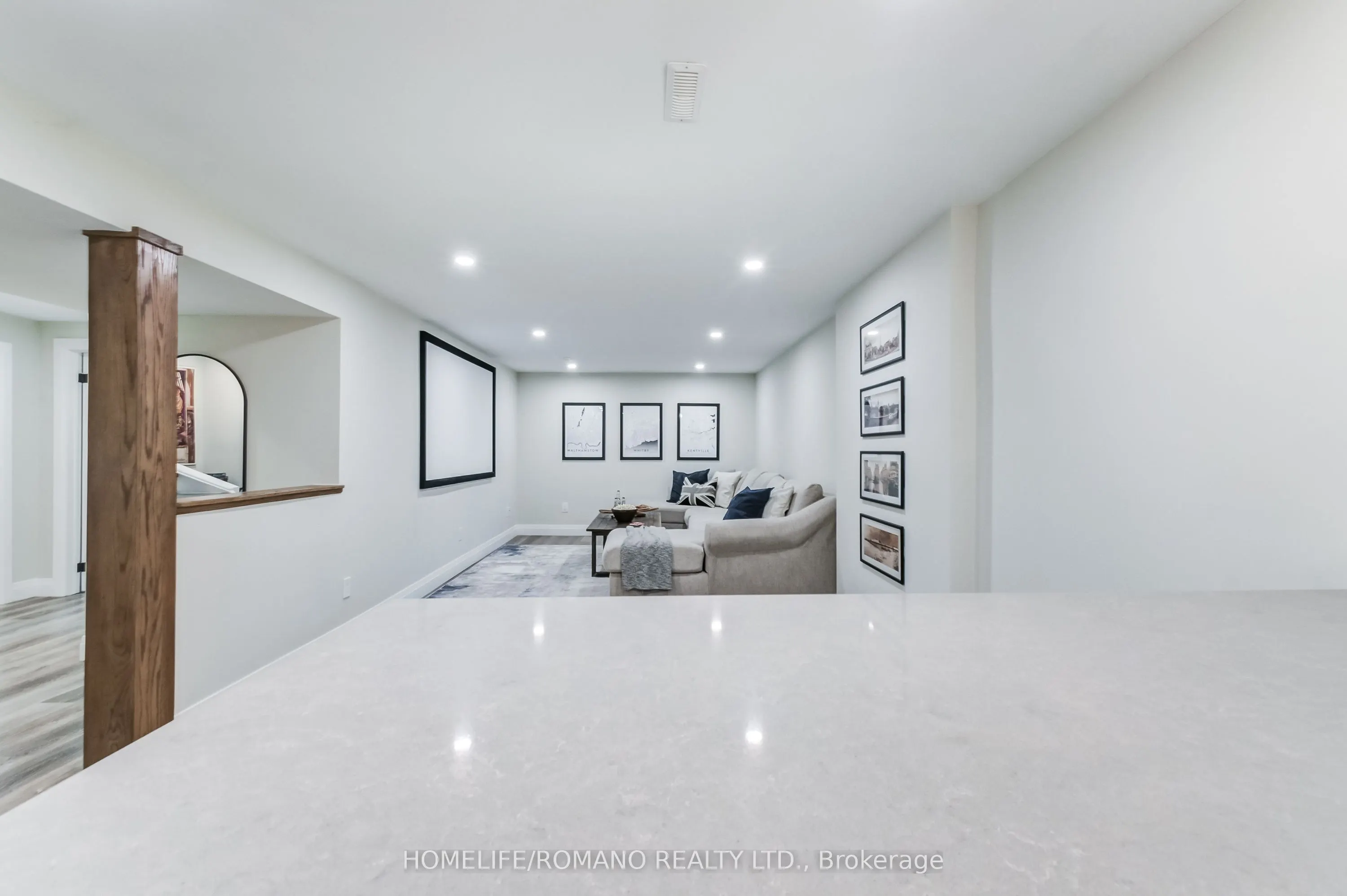 10 Glen Hill Drive