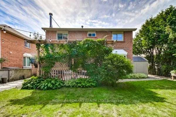 10 Glen Hill Drive