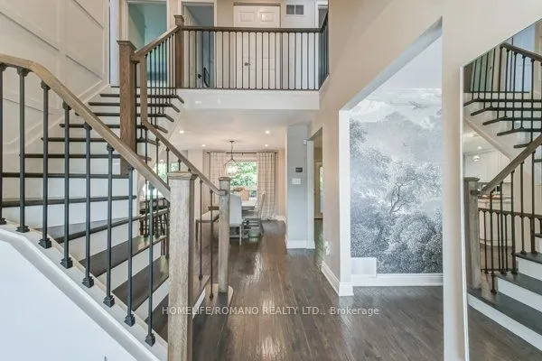 10 Glen Hill Drive