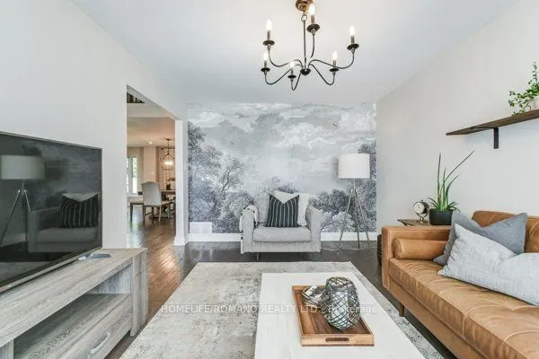 10 Glen Hill Drive