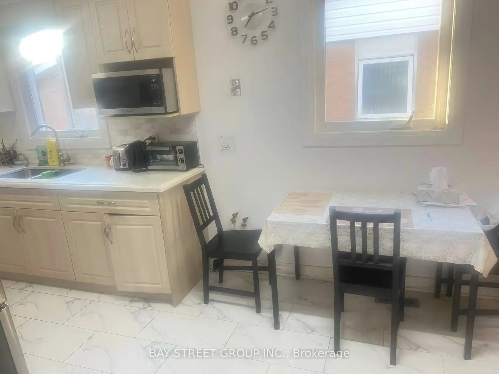 106 Haven Hill Square, #Upper