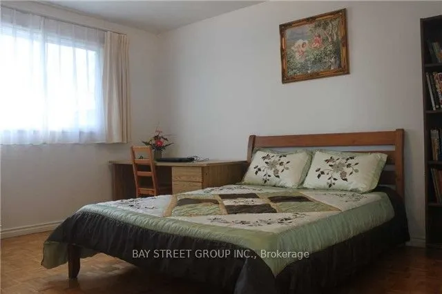 106 Haven Hill Square, #Upper