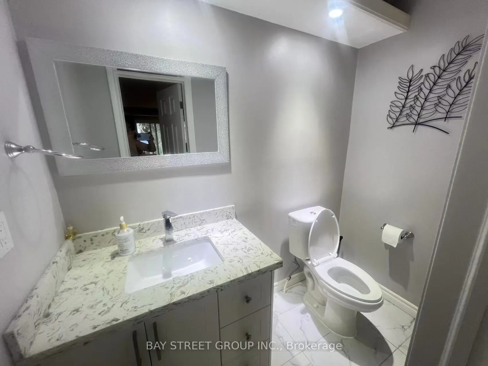 106 Haven Hill Square, #Upper