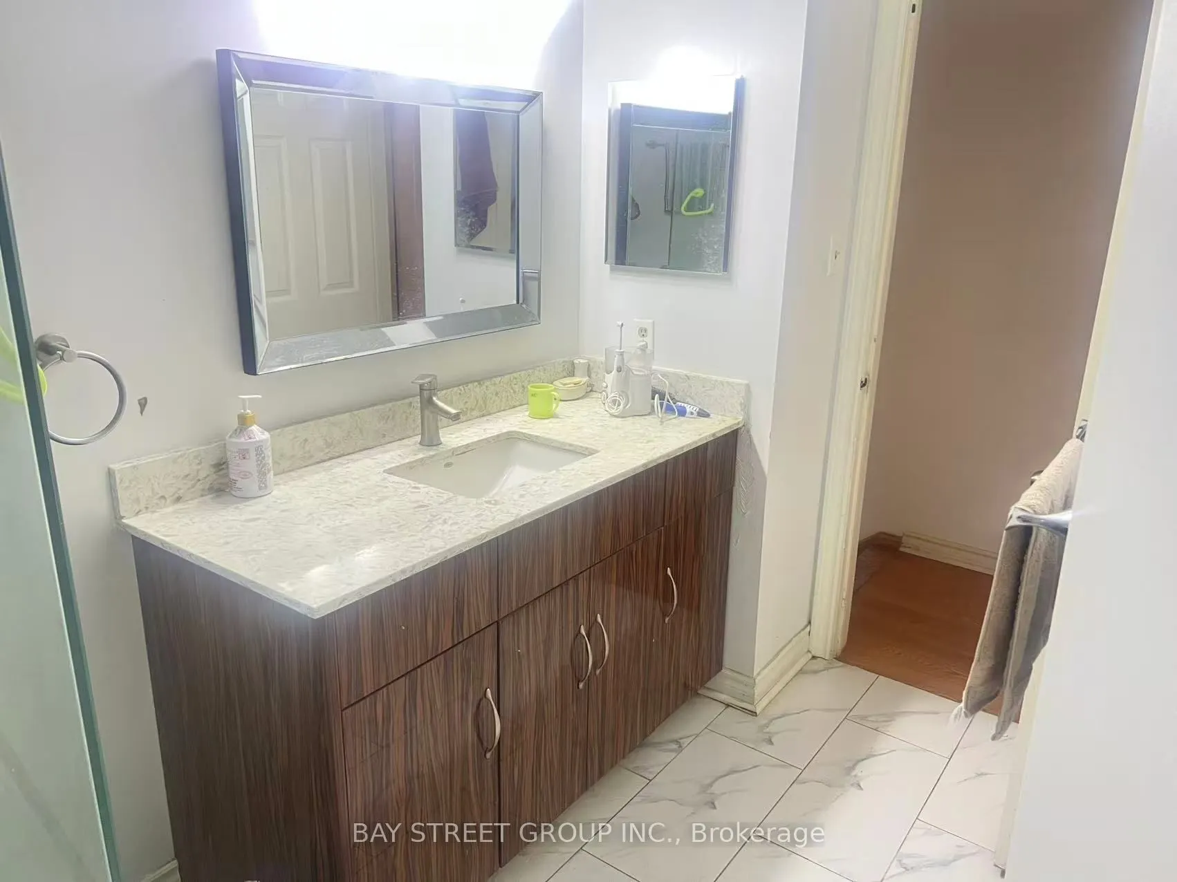 106 Haven Hill Square, #Upper