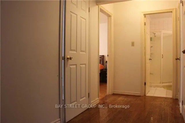 106 Haven Hill Square, #Upper