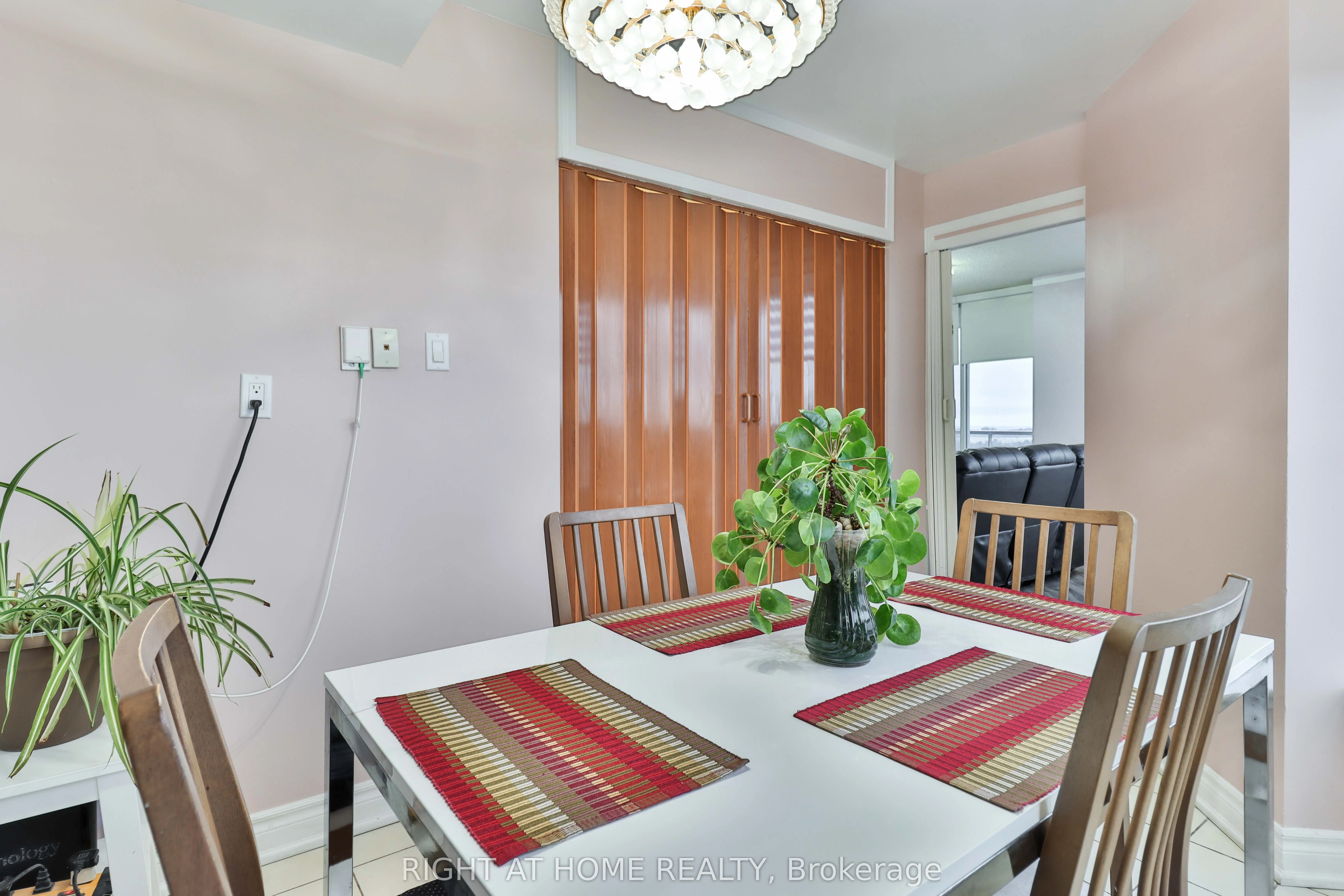 410 Mclevin Avenue, #1