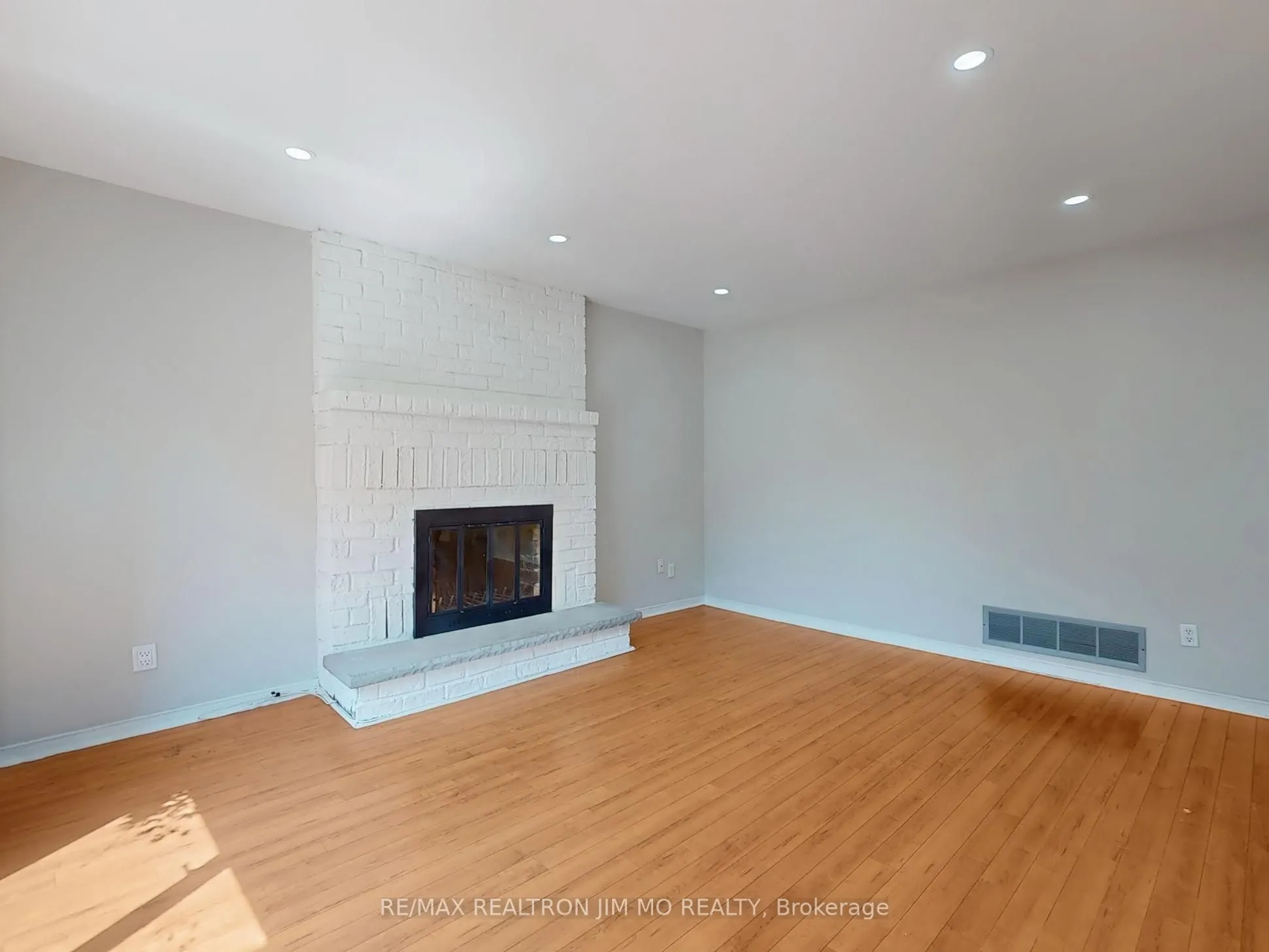 35 Flint Crescent