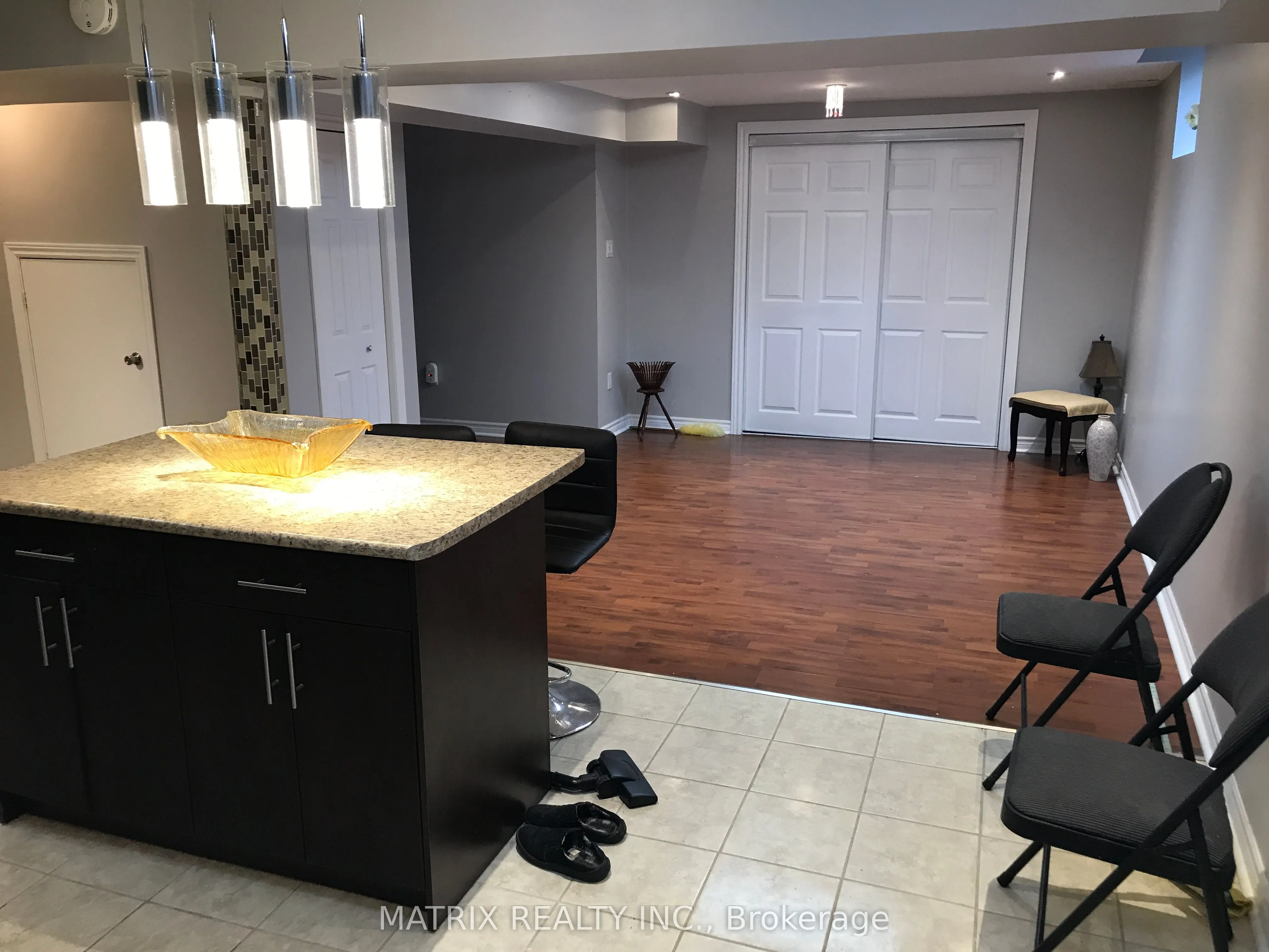 1604 Rayleen Crescent