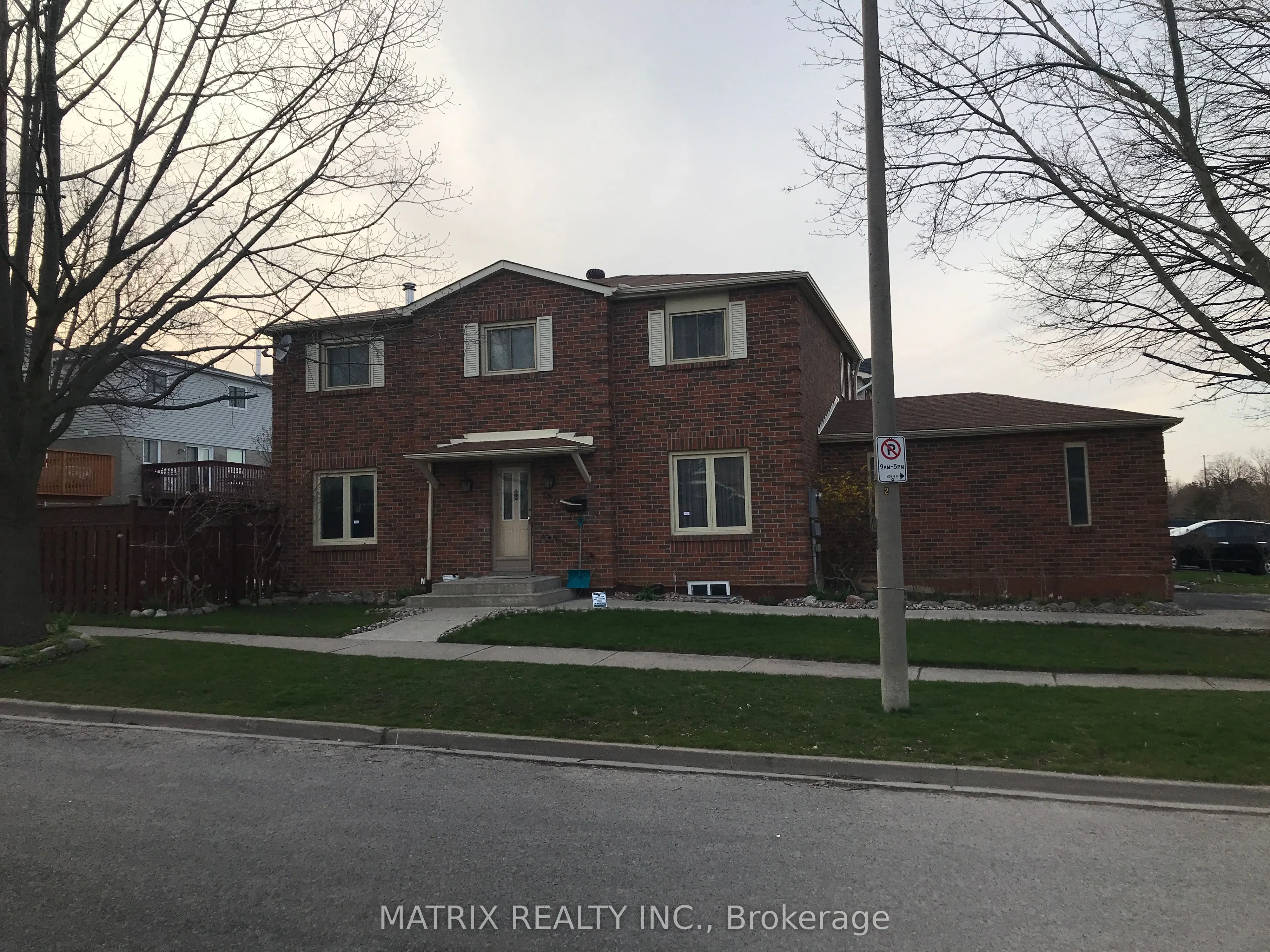 1604 Rayleen Crescent