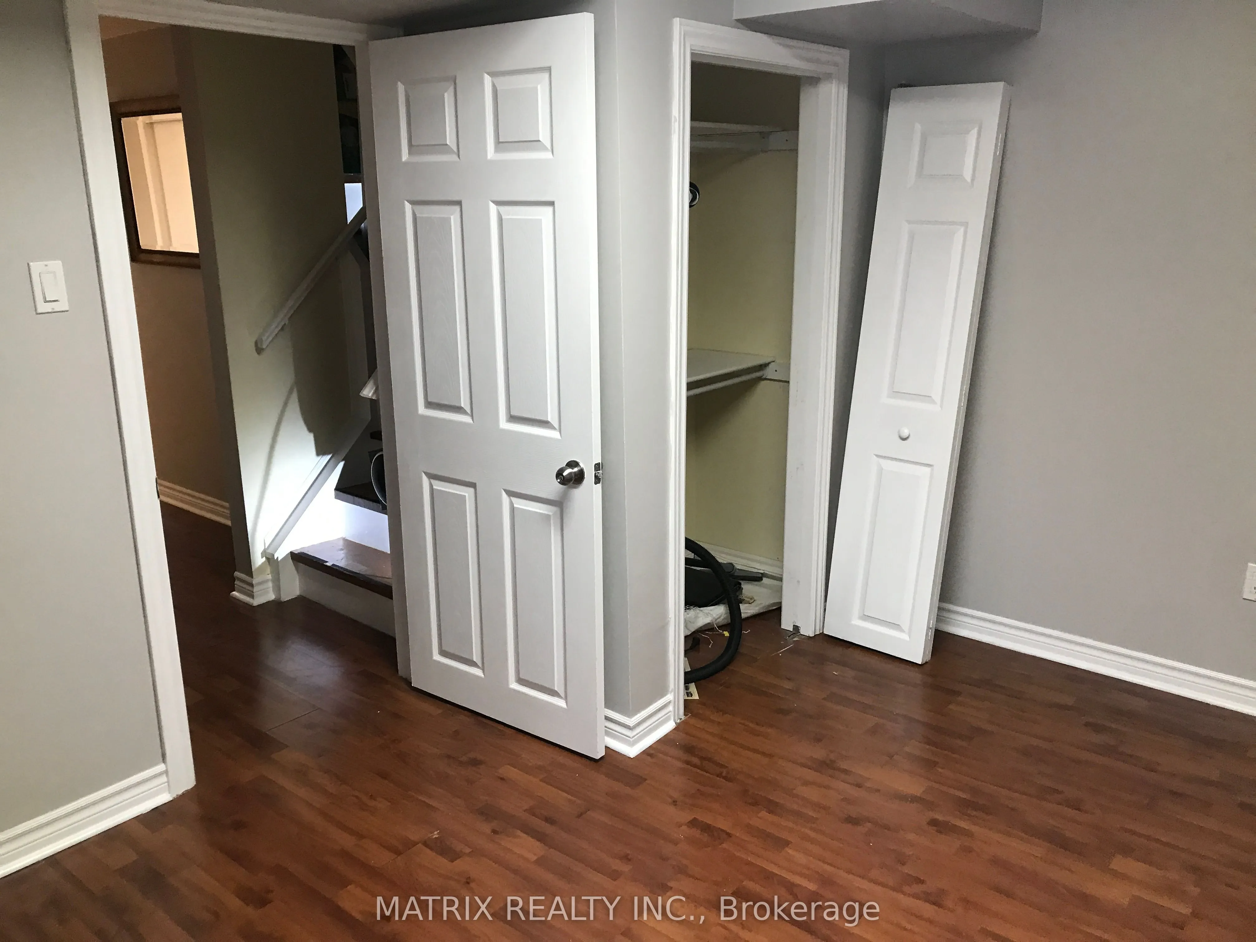 1604 Rayleen Crescent