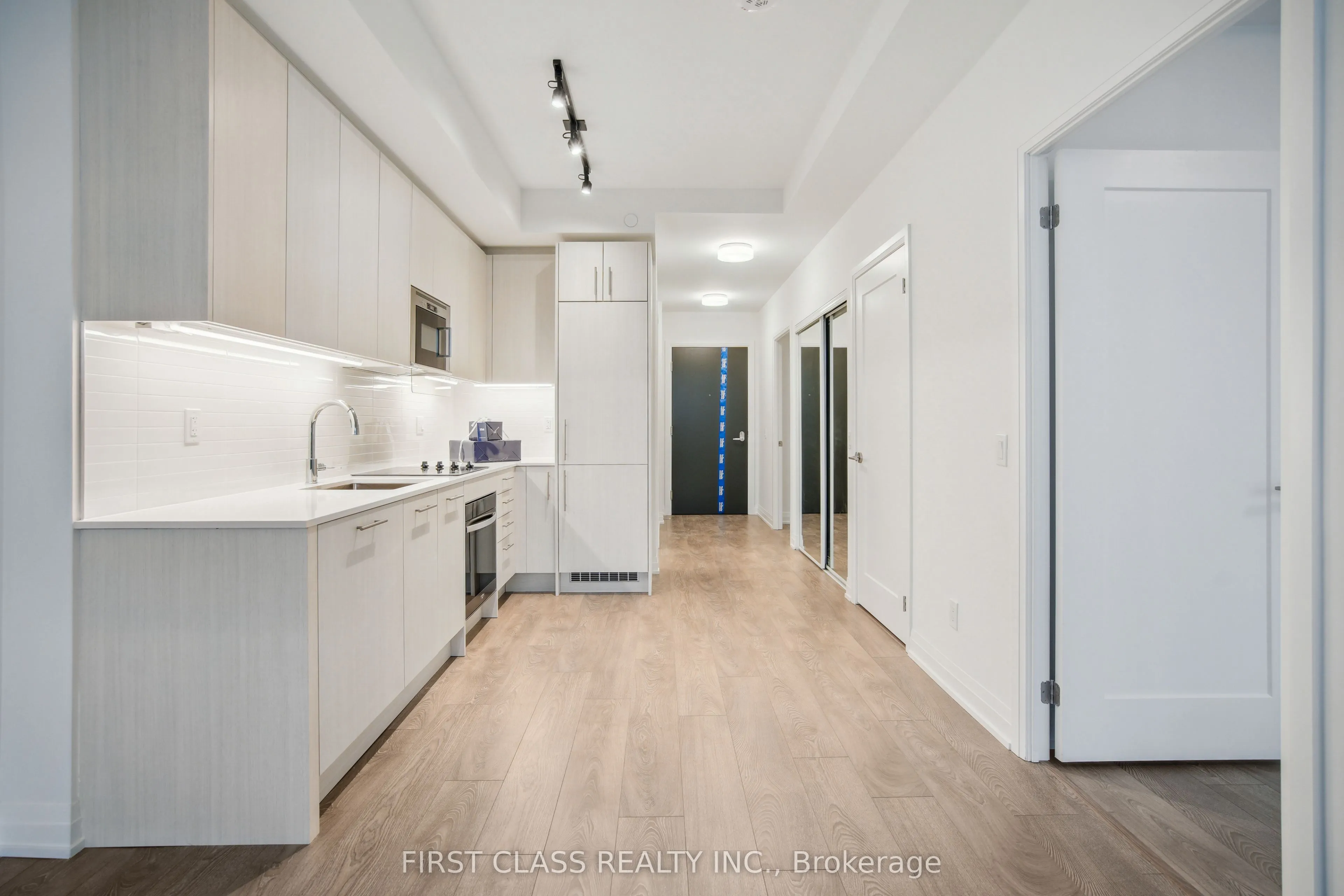 286 Main Street, #917