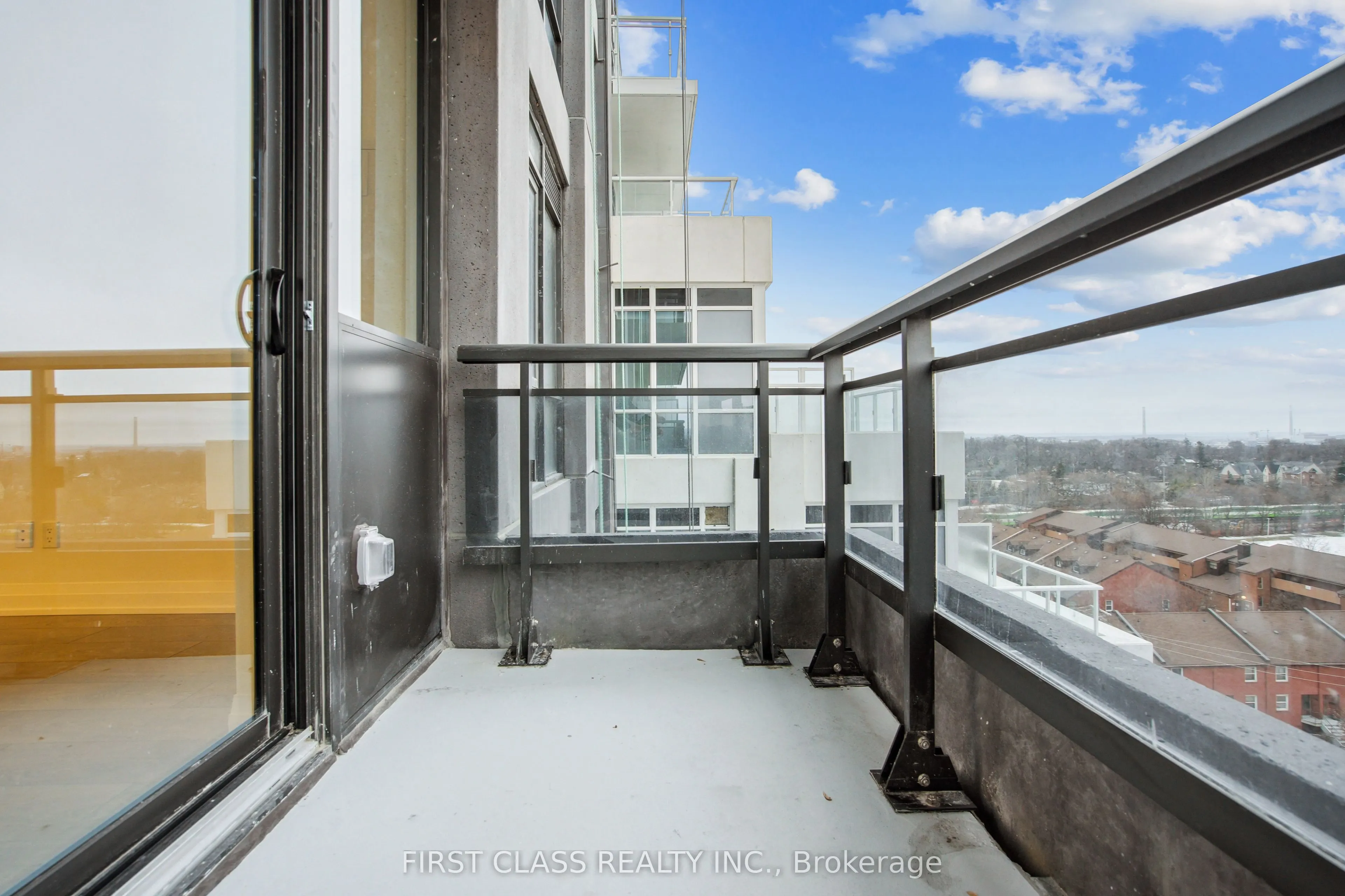 286 Main Street, #917