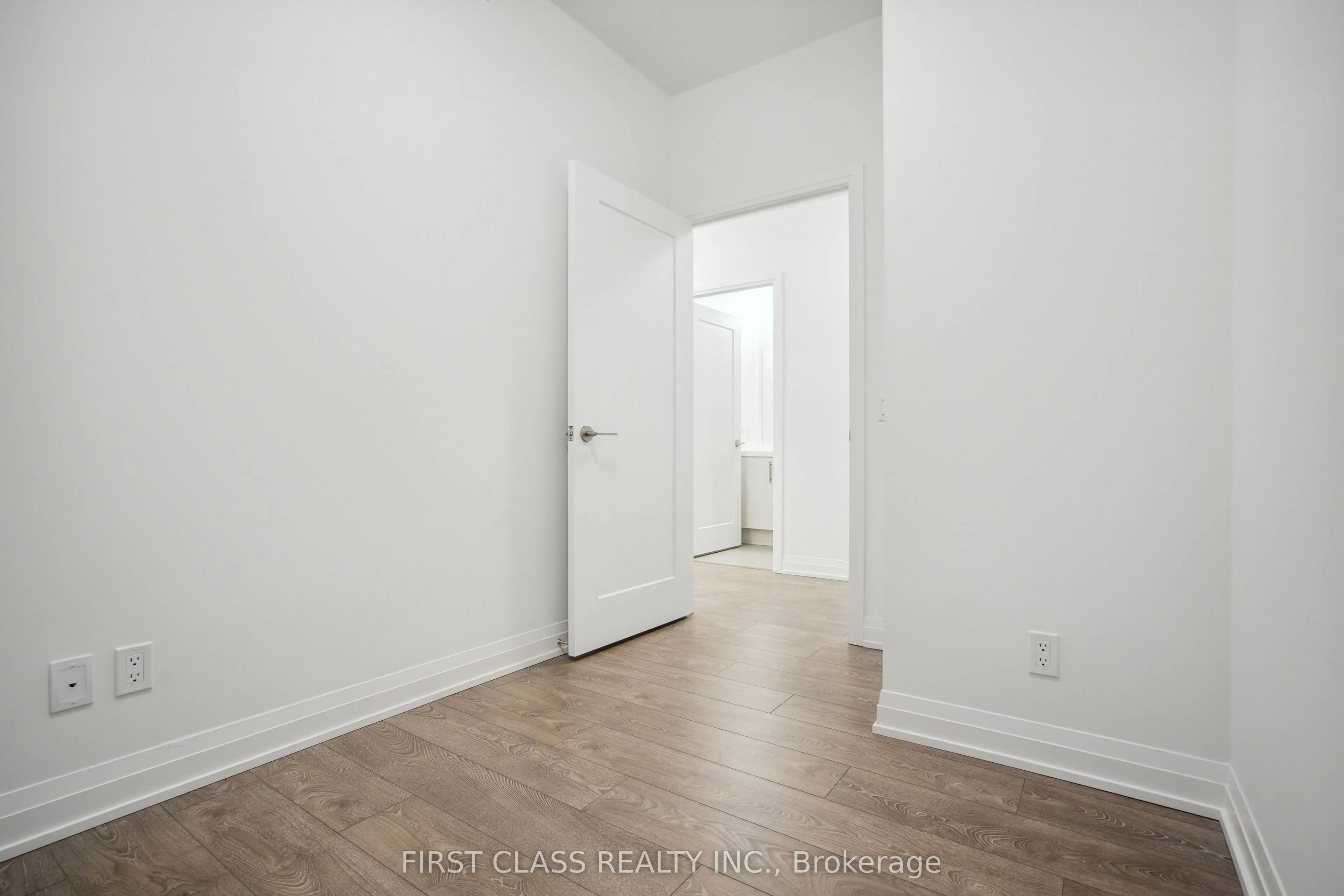 286 Main Street, #917