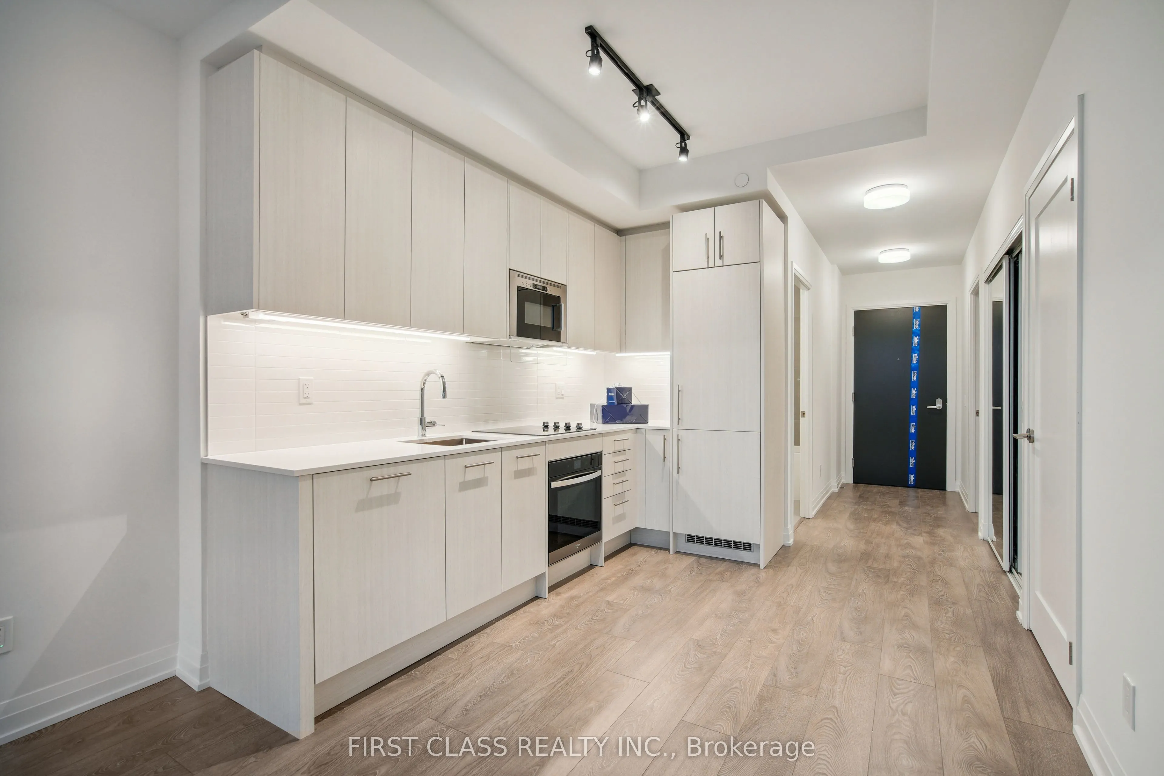 286 Main Street, #917