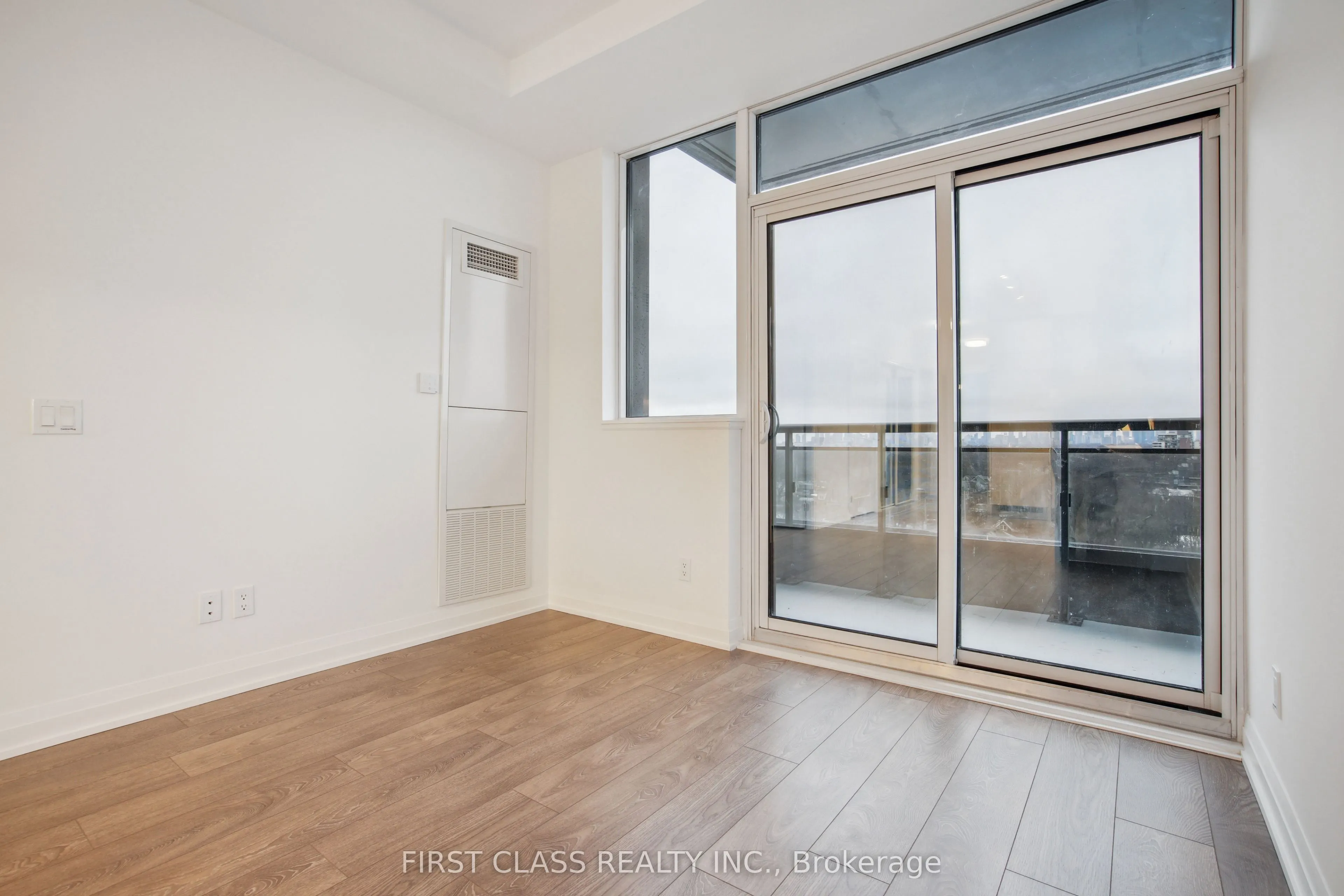 286 Main Street, #917