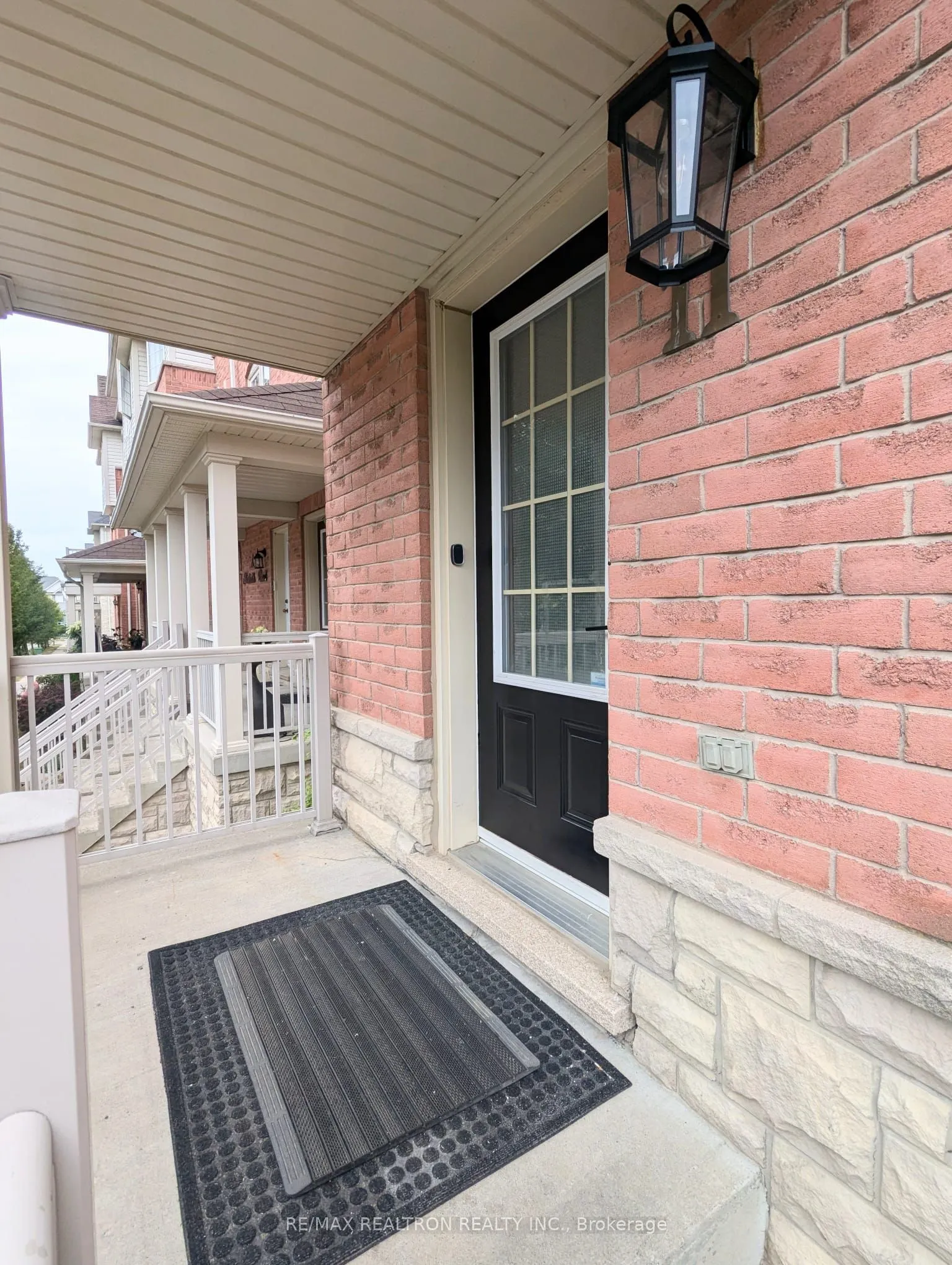 11 Hesketh Road, #BASEMENT