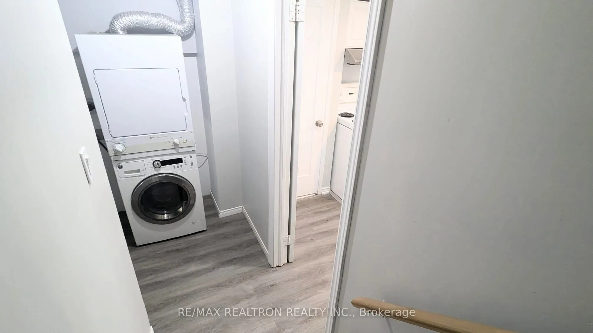 11 Hesketh Road, #BASEMENT