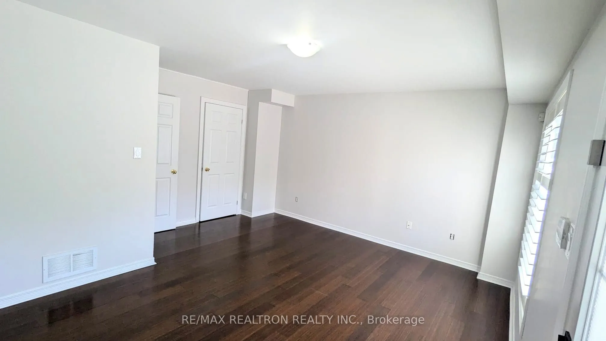 11 Hesketh Road, #BASEMENT