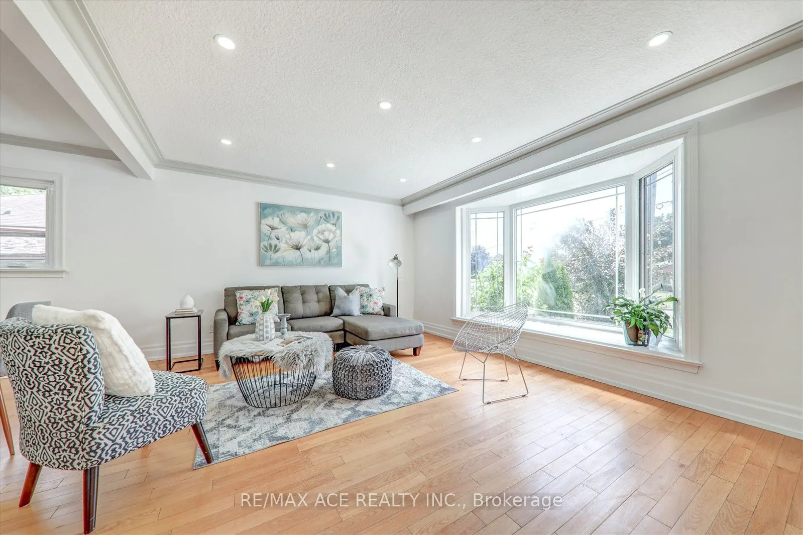 63 Lynvalley Crescent