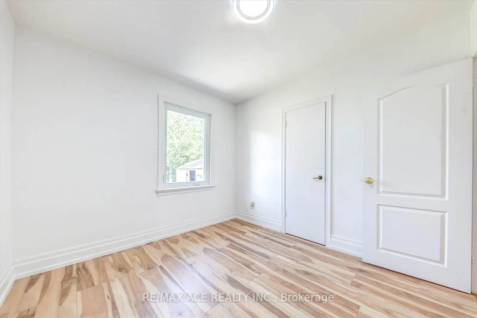 63 Lynvalley Crescent
