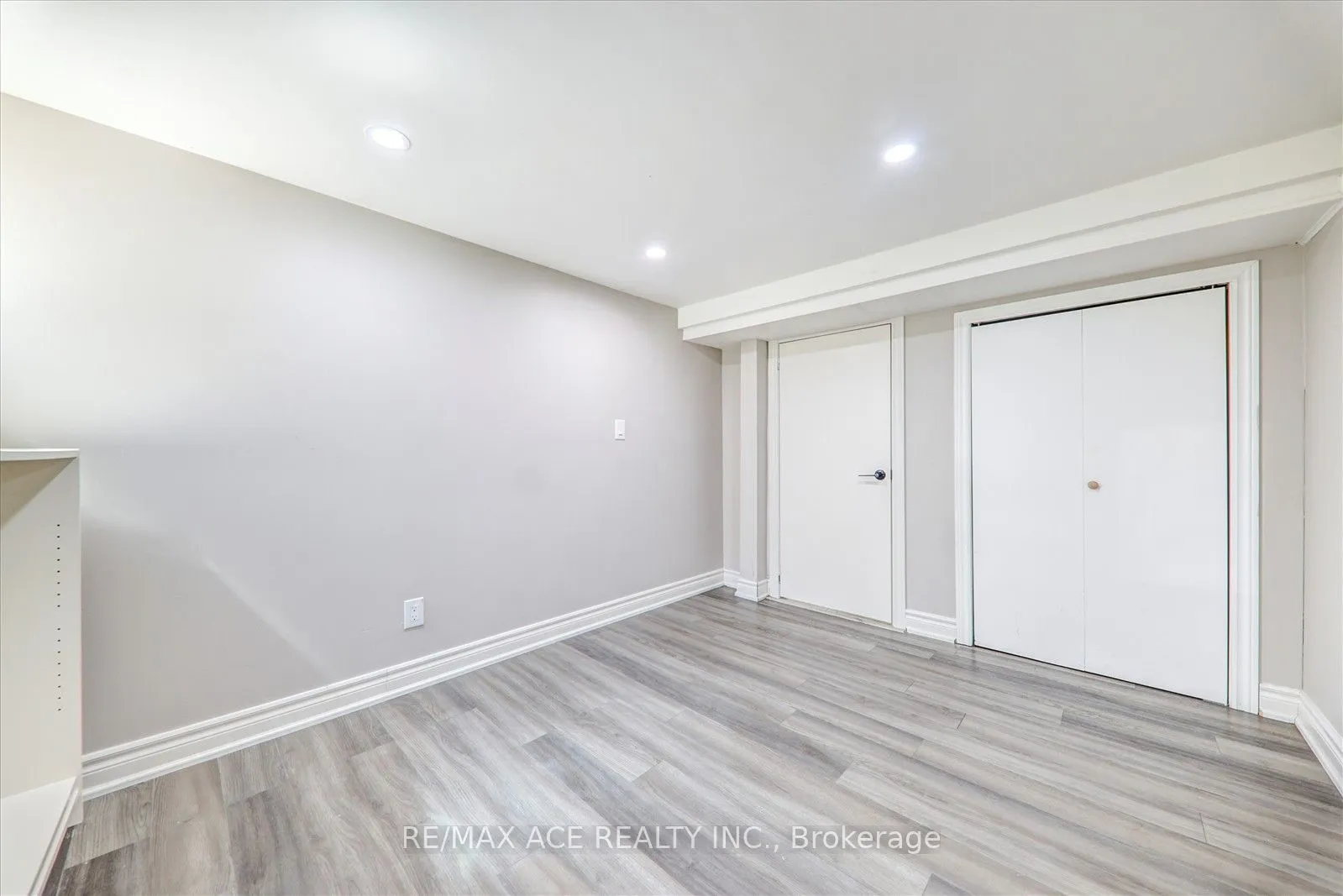 63 Lynvalley Crescent