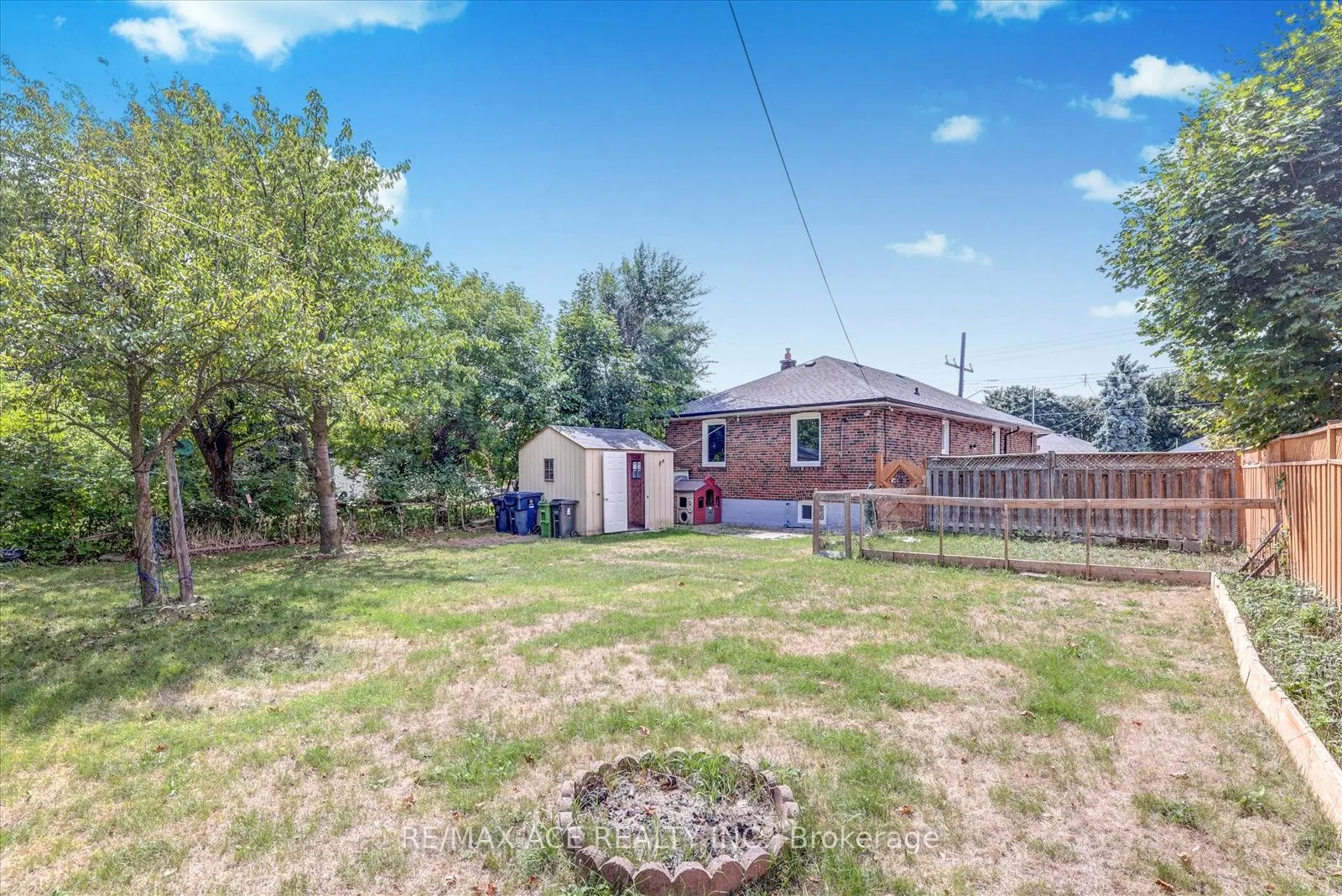63 Lynvalley Crescent